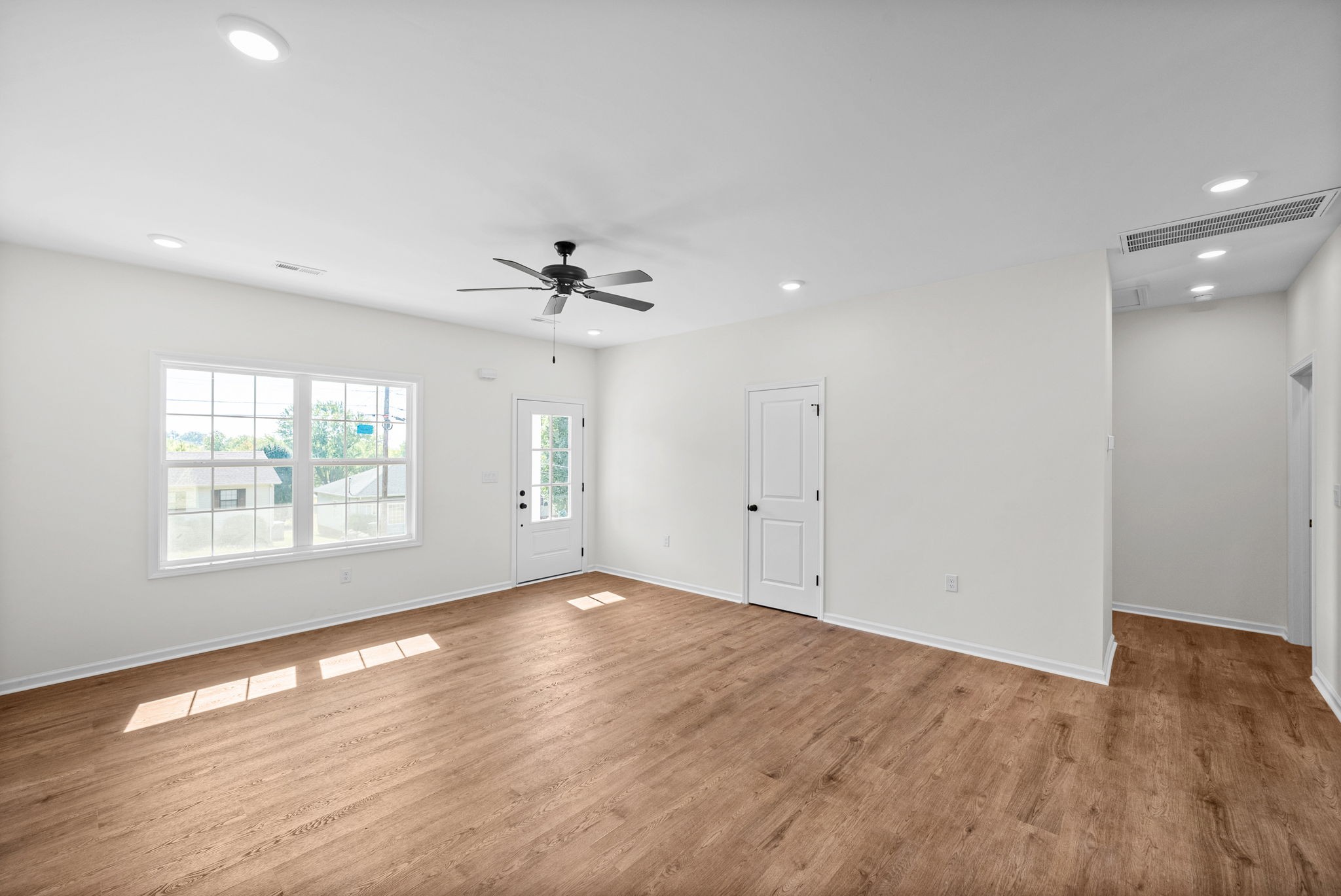 318 Pine Hill Dr Property Photo 7