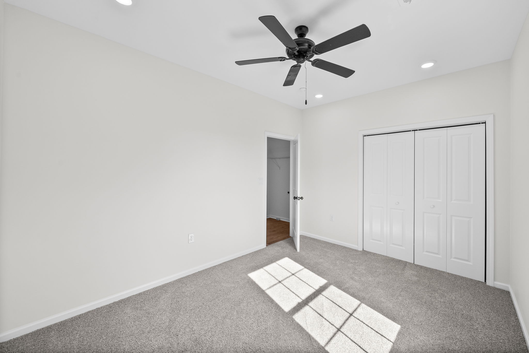 318 Pine Hill Dr Property Photo 23