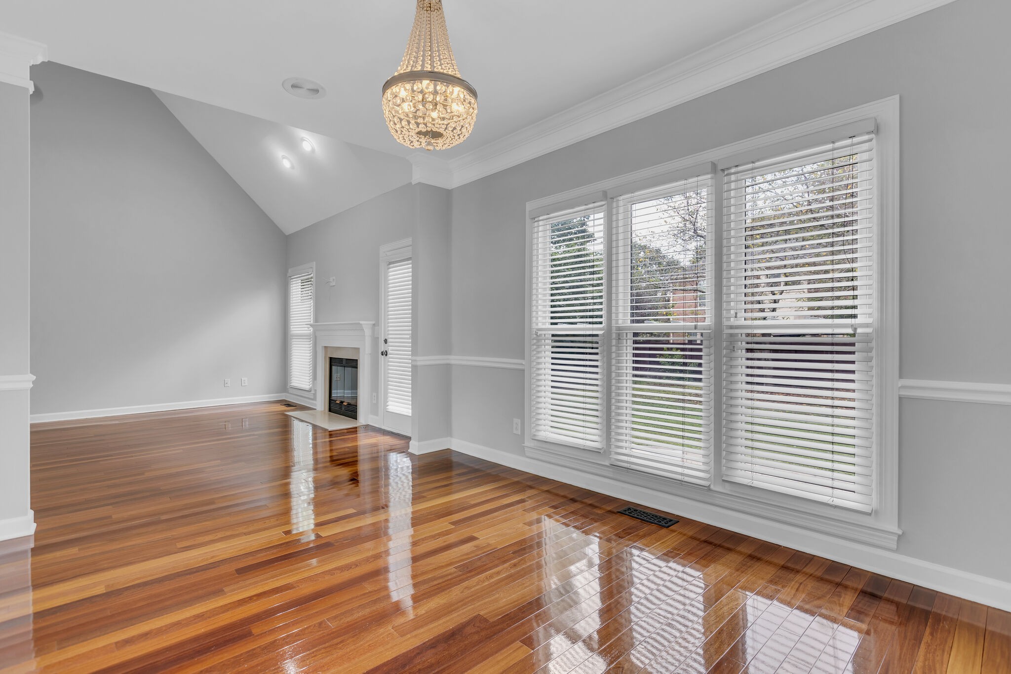 392 Forrest Park Cir Property Photo 14