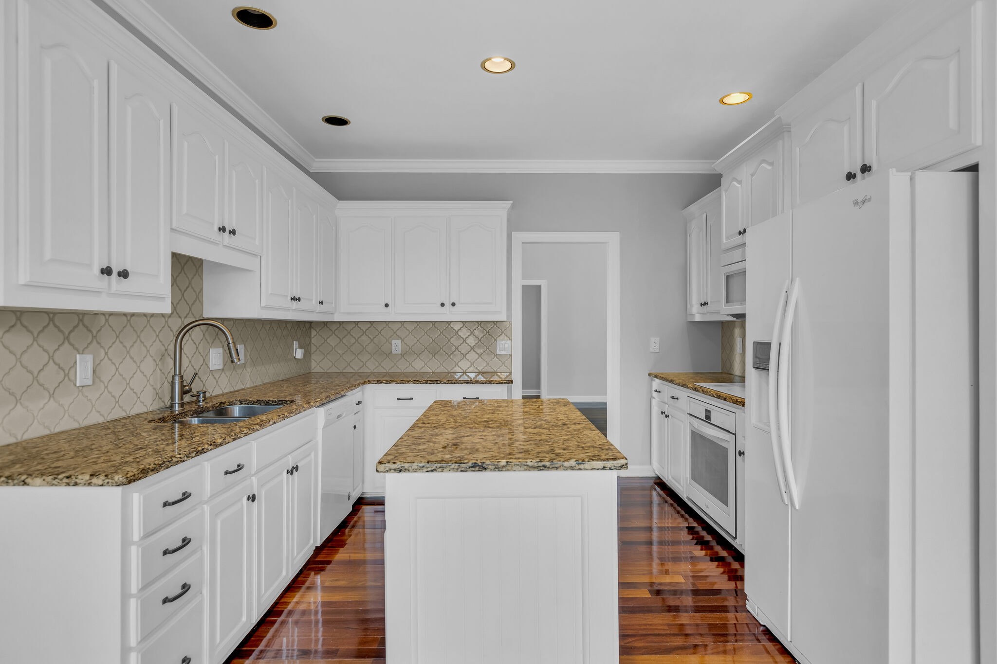 392 Forrest Park Cir Property Photo 16