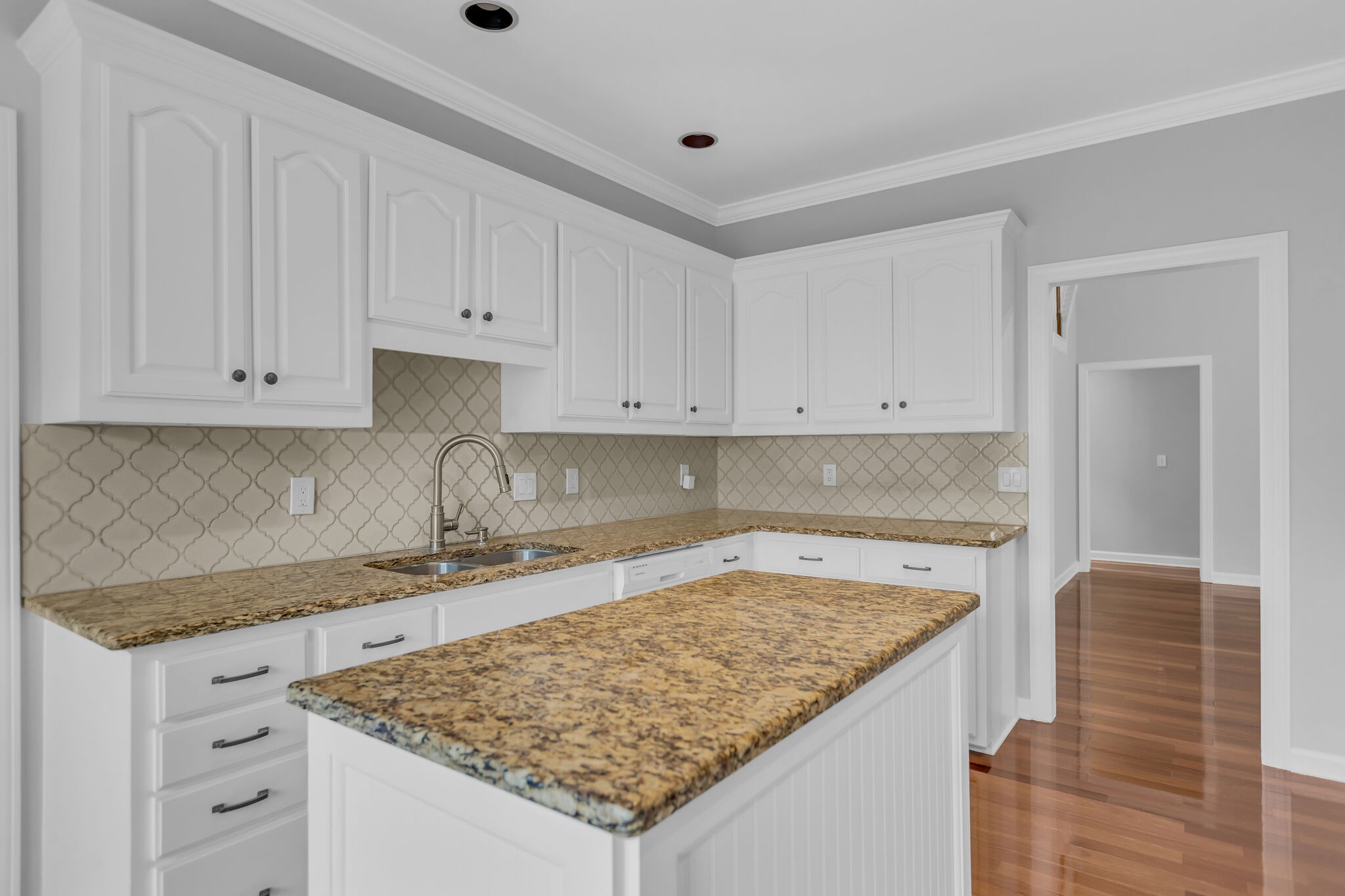 392 Forrest Park Cir Property Photo 17