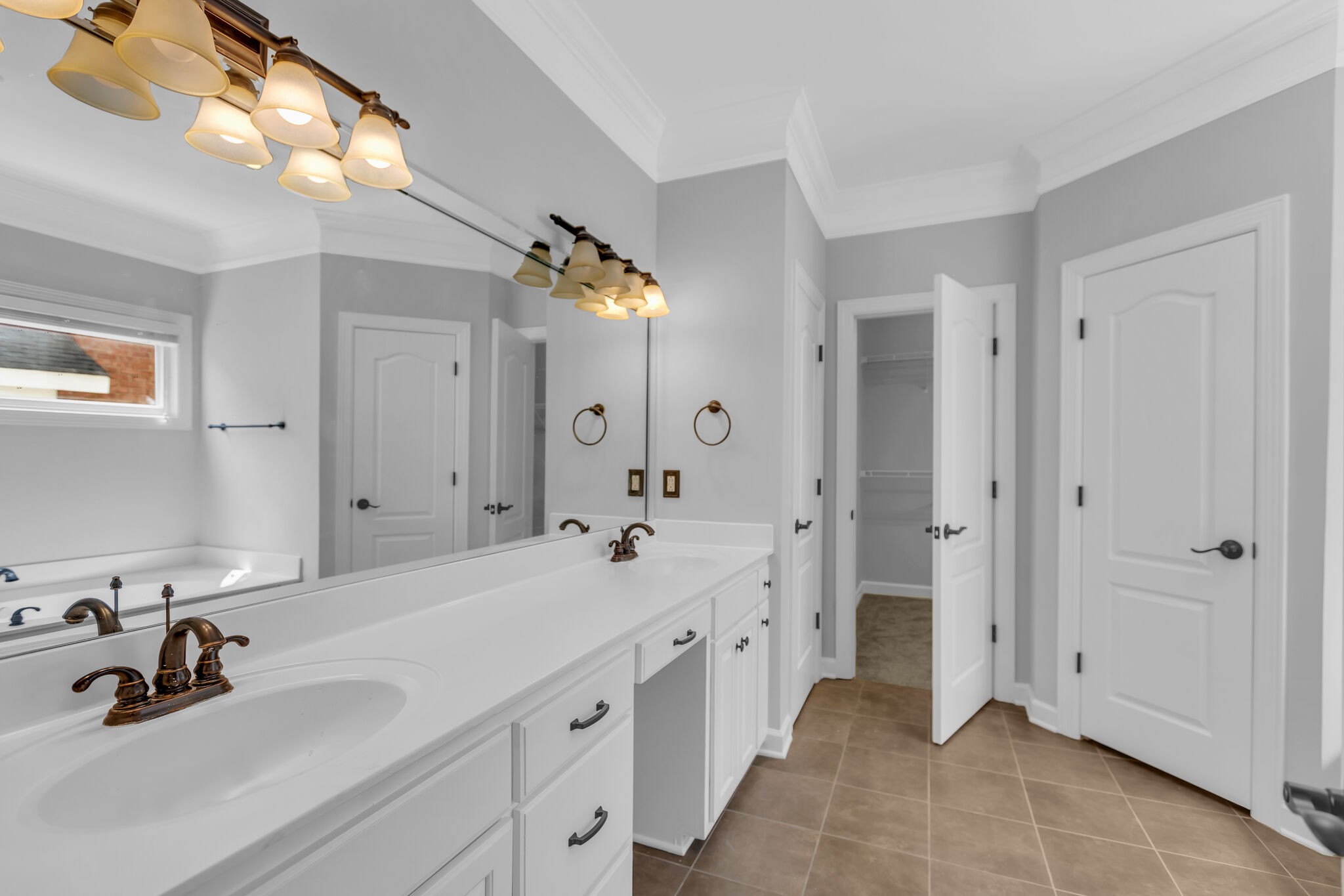 392 Forrest Park Cir Property Photo 22