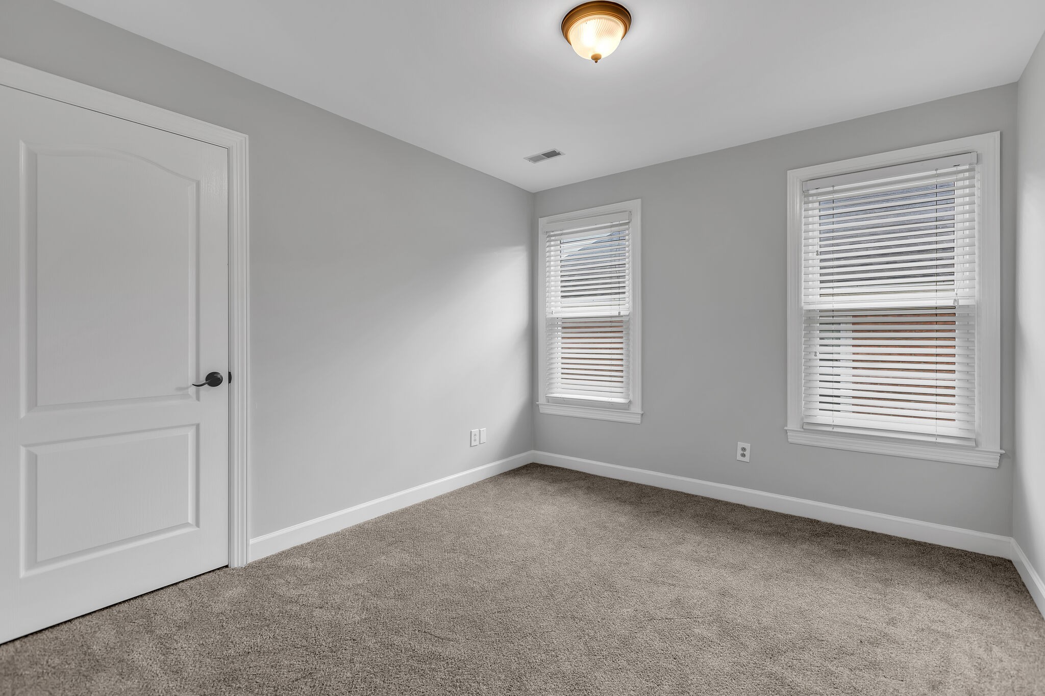 392 Forrest Park Cir Property Photo 30