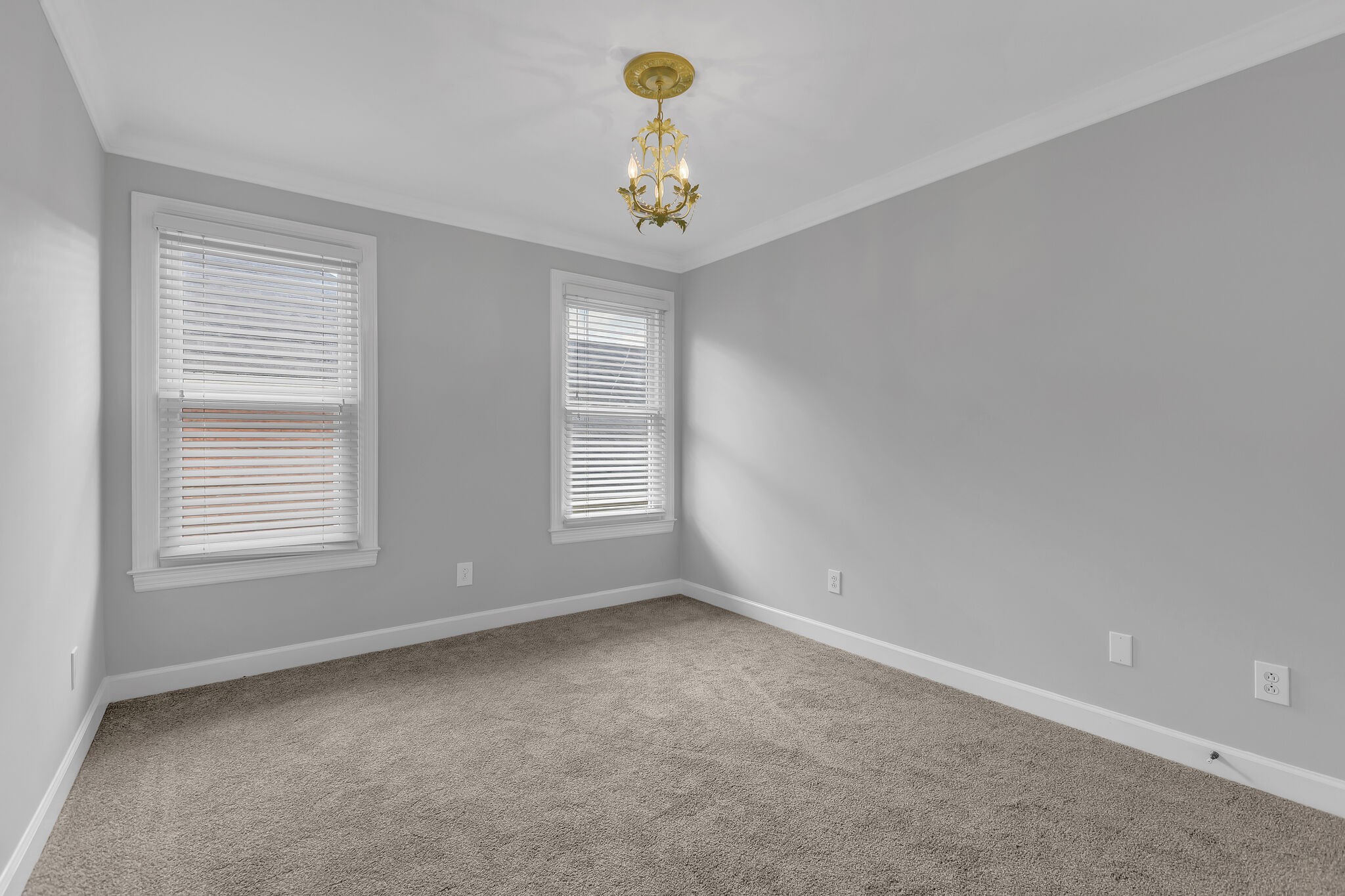 392 Forrest Park Cir Property Photo 32