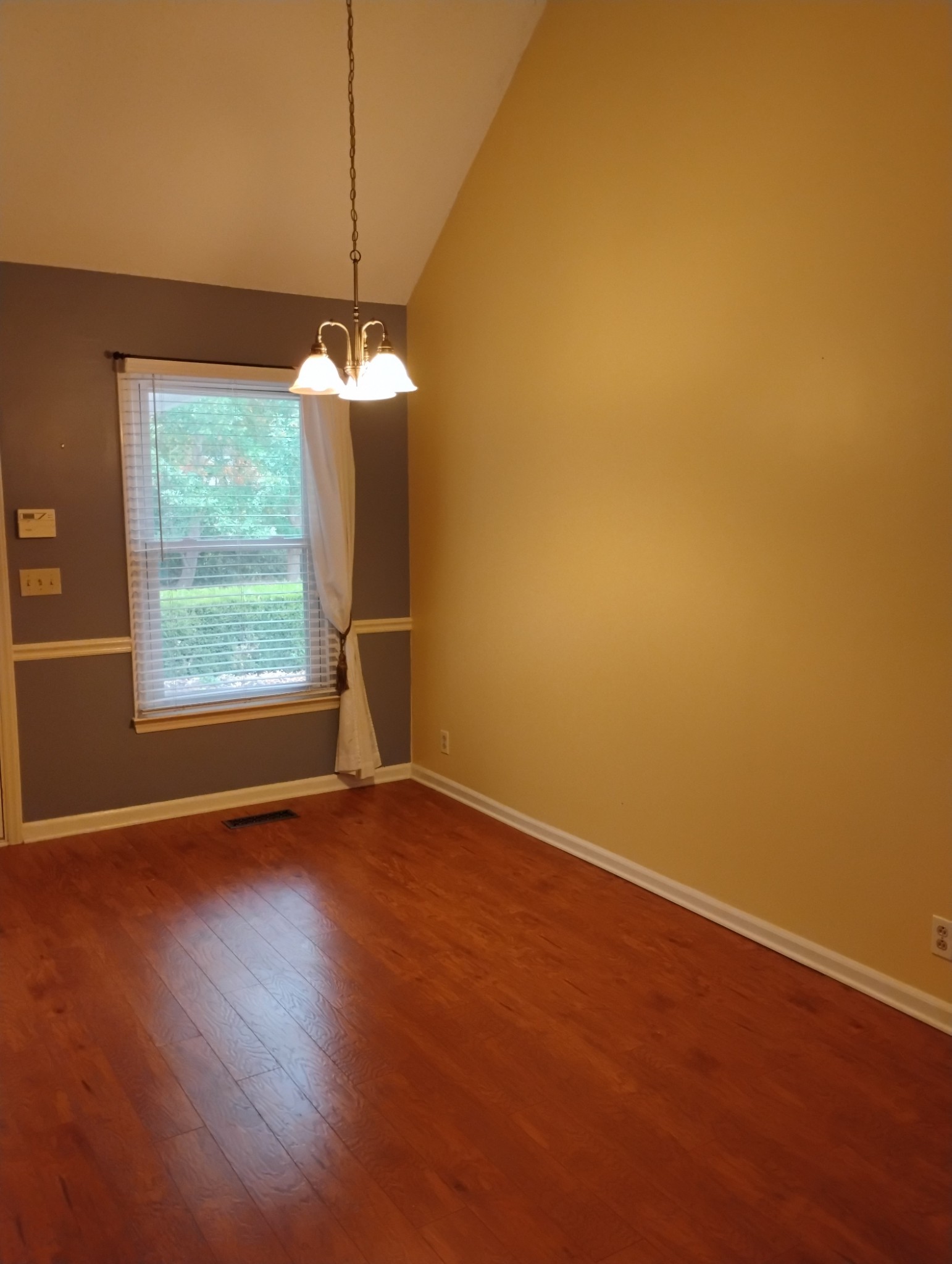 1122 W Rye Ct Property Photo 8