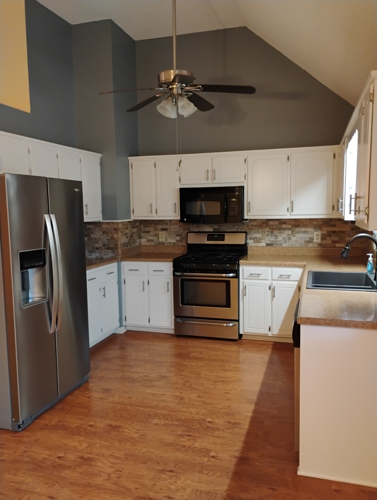 1122 W Rye Ct Property Photo 9