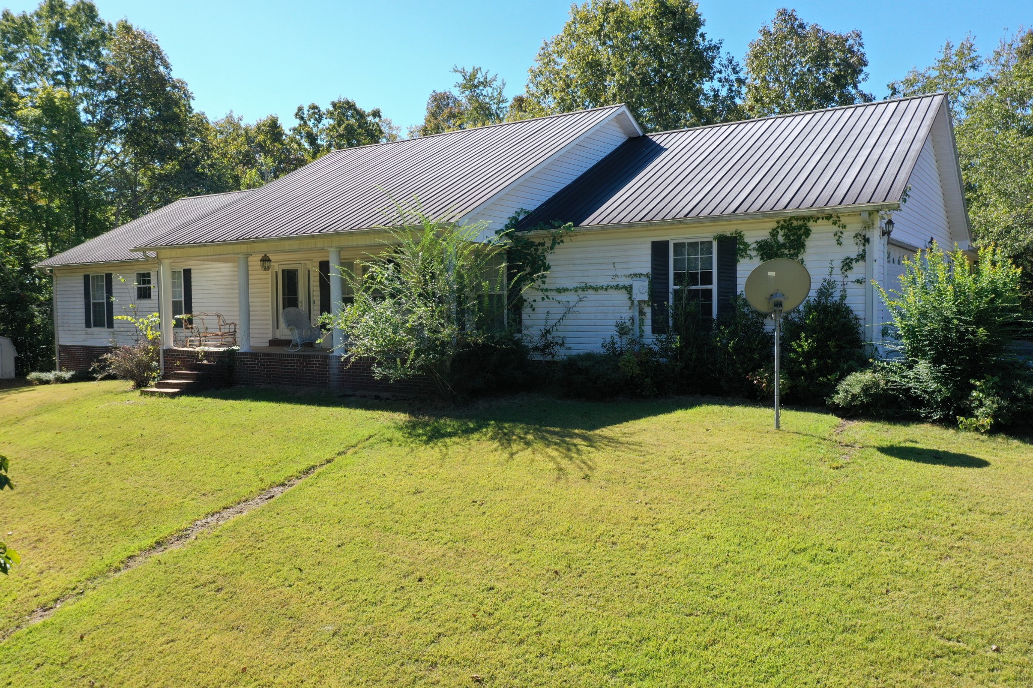 112 Phillips Dr Property Photo 1