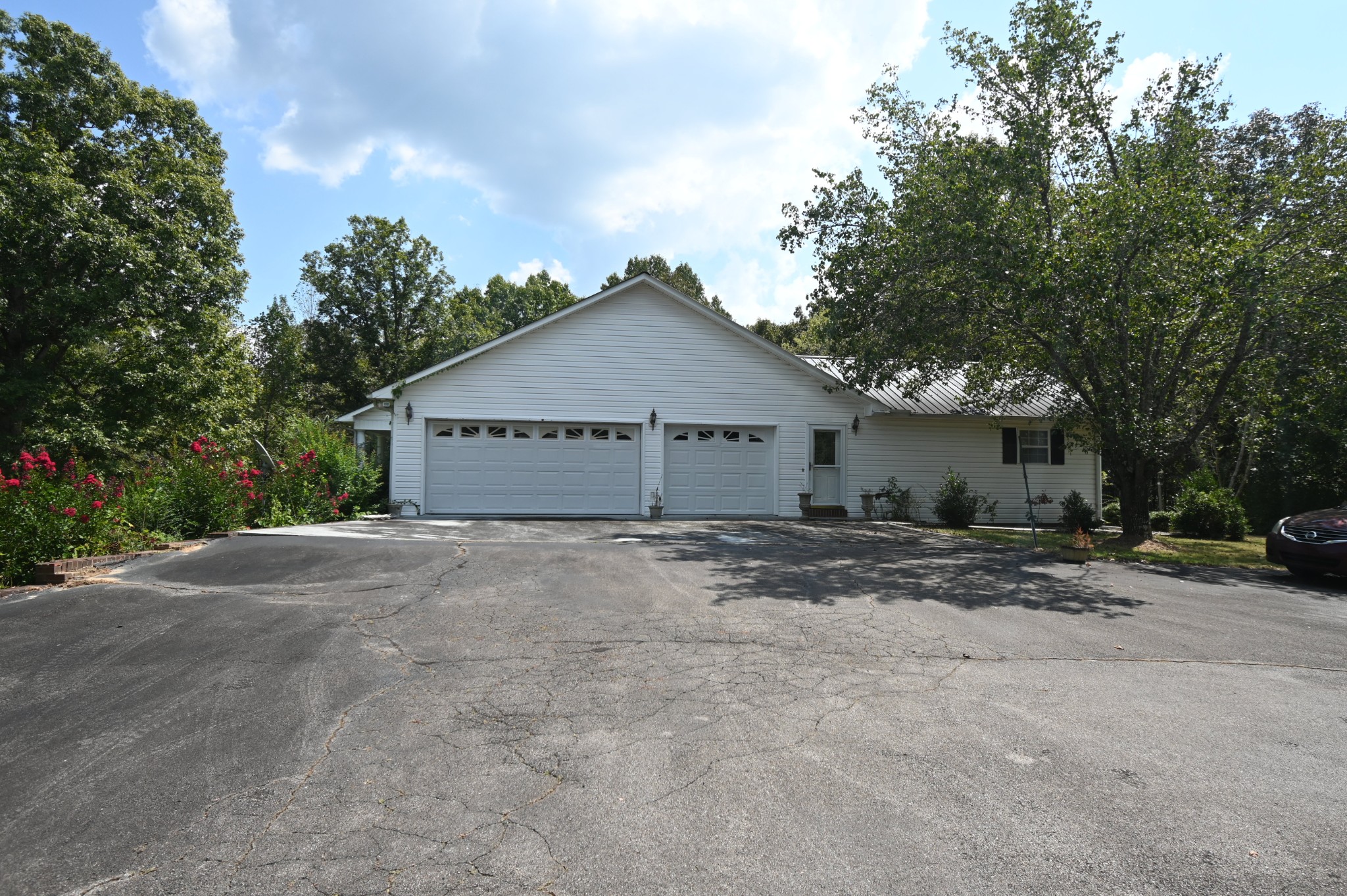 112 Phillips Dr Property Photo 8