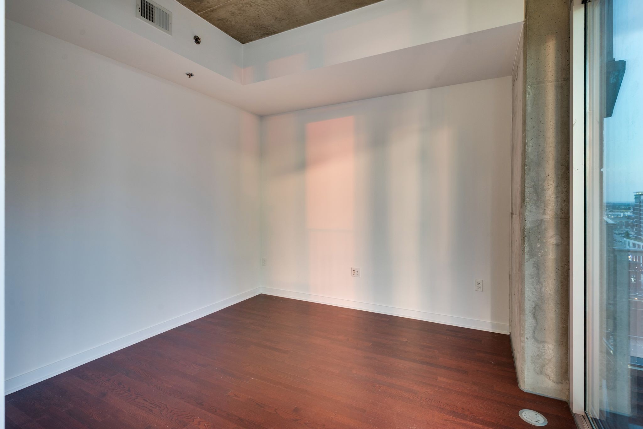 301 Demonbreun St Property Photo 11