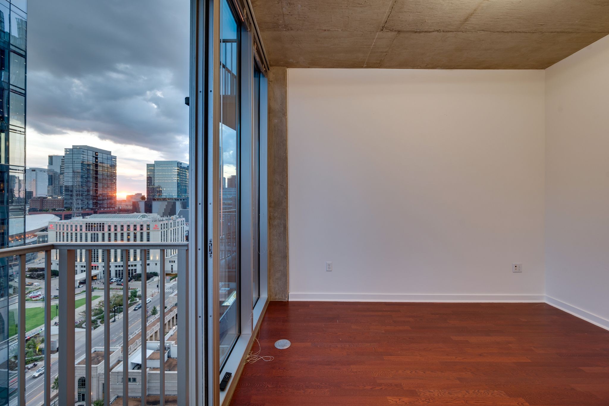 301 Demonbreun St Property Photo 15
