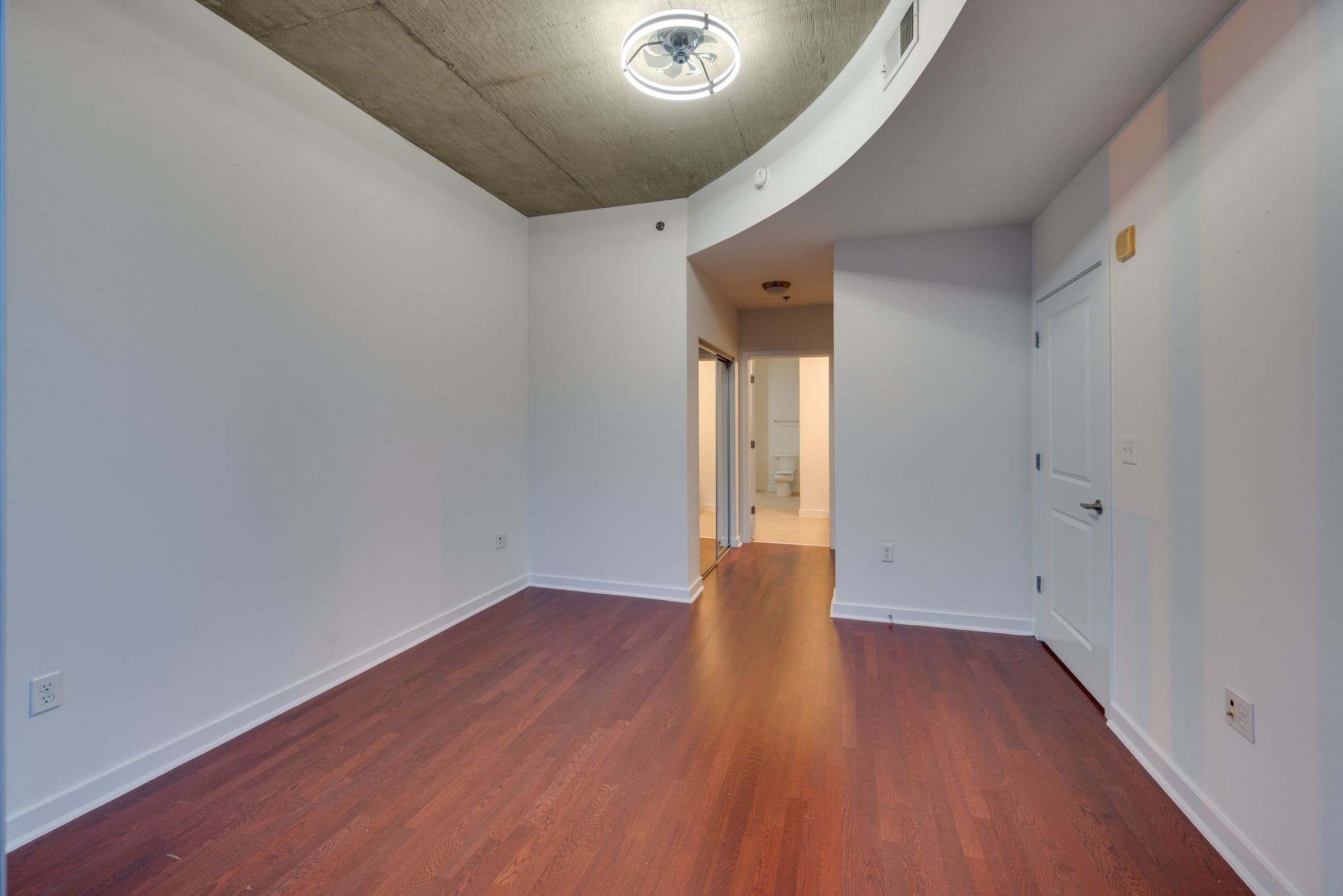 301 Demonbreun St Property Photo 17