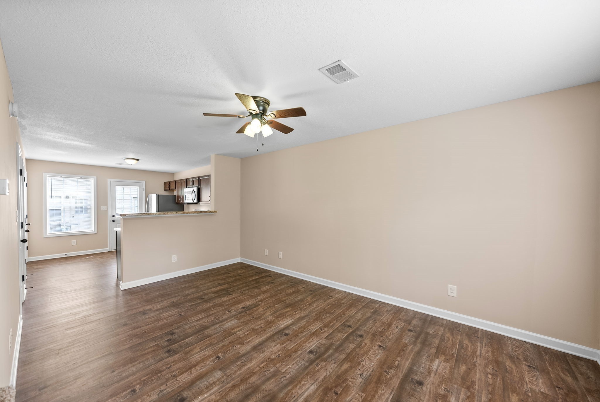 390 Mcgee Court Property Photo 4