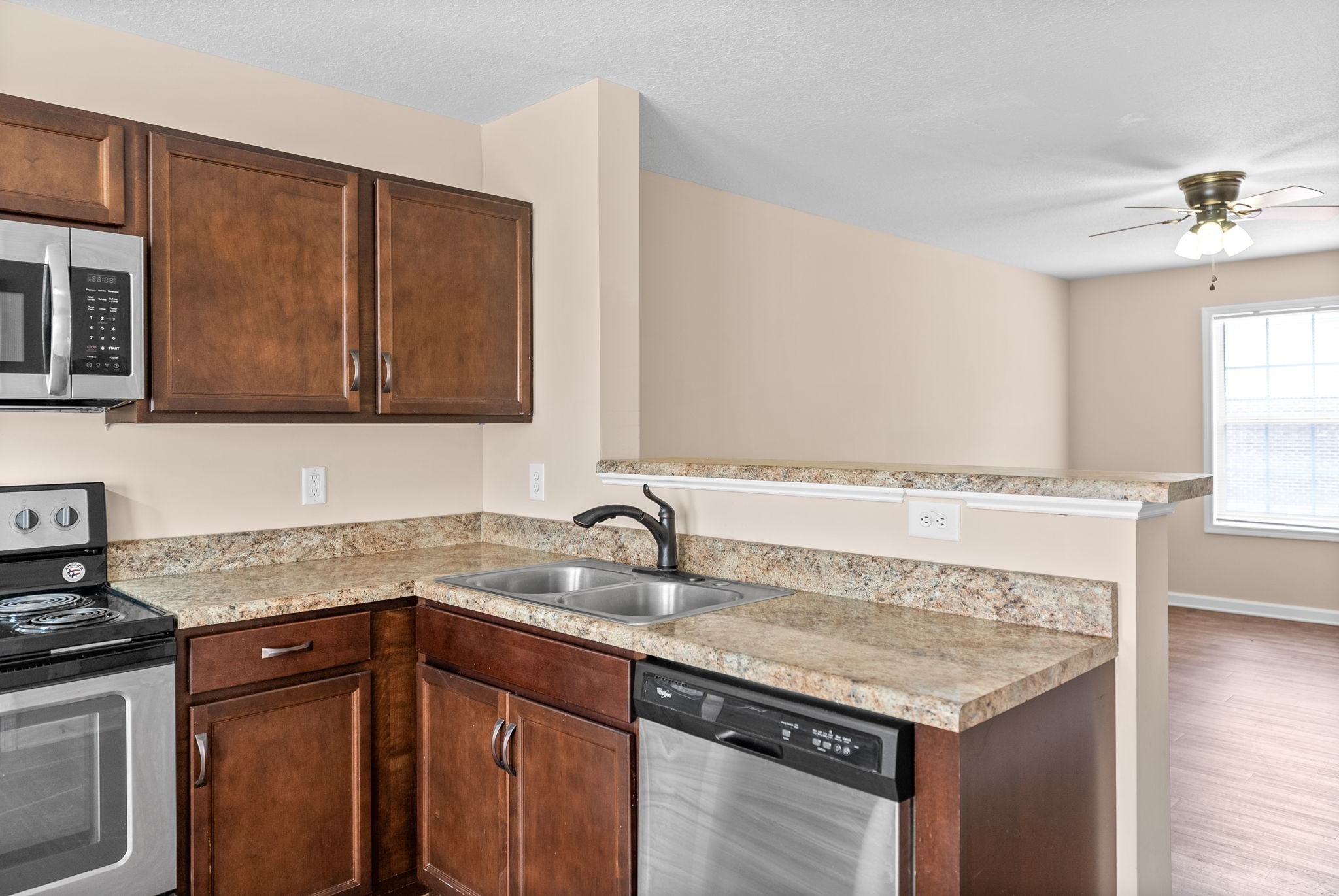 390 Mcgee Court Property Photo 8
