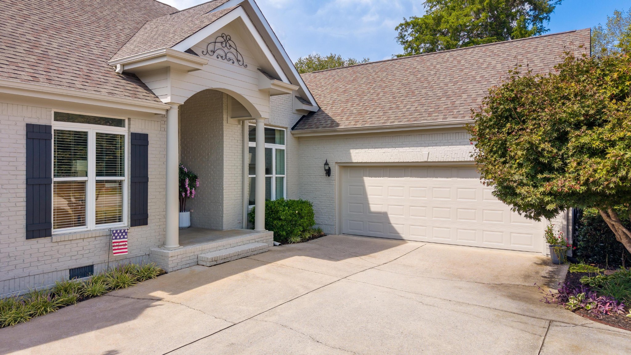 9133 Crystal Brook Drive Property Photo 4
