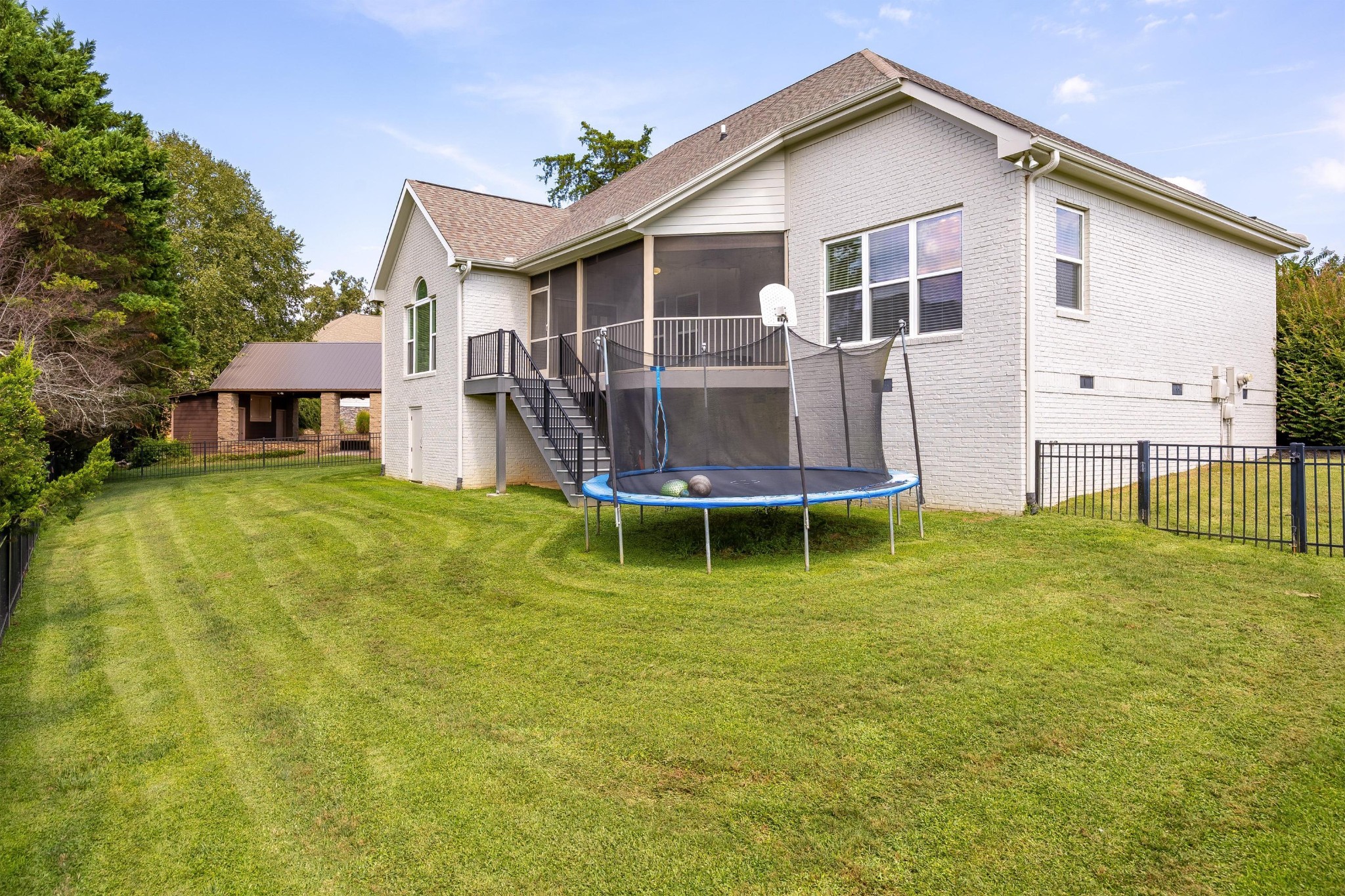 9133 Crystal Brook Drive Property Photo 5