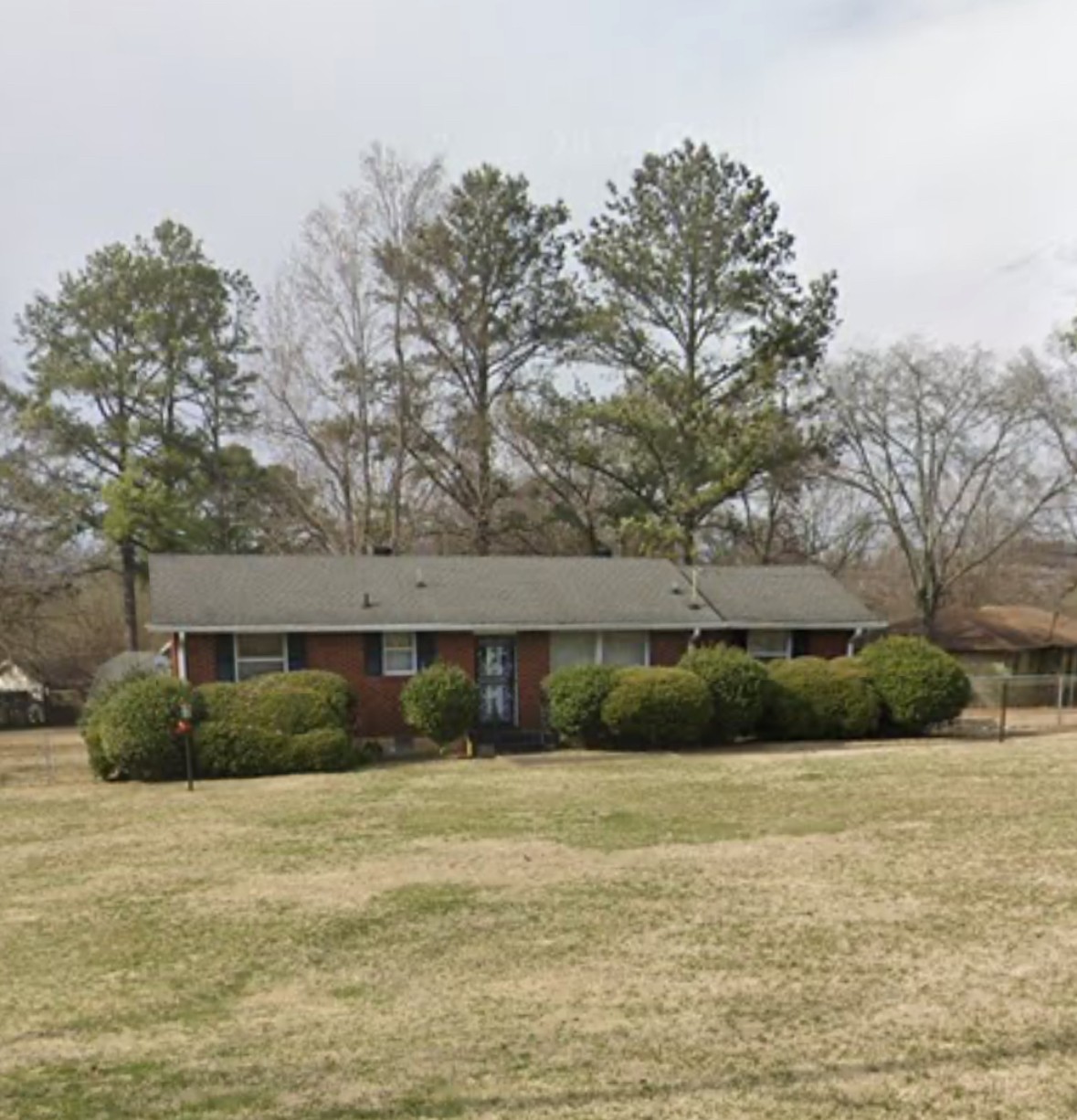 501 Lemont Dr Property Photo 1
