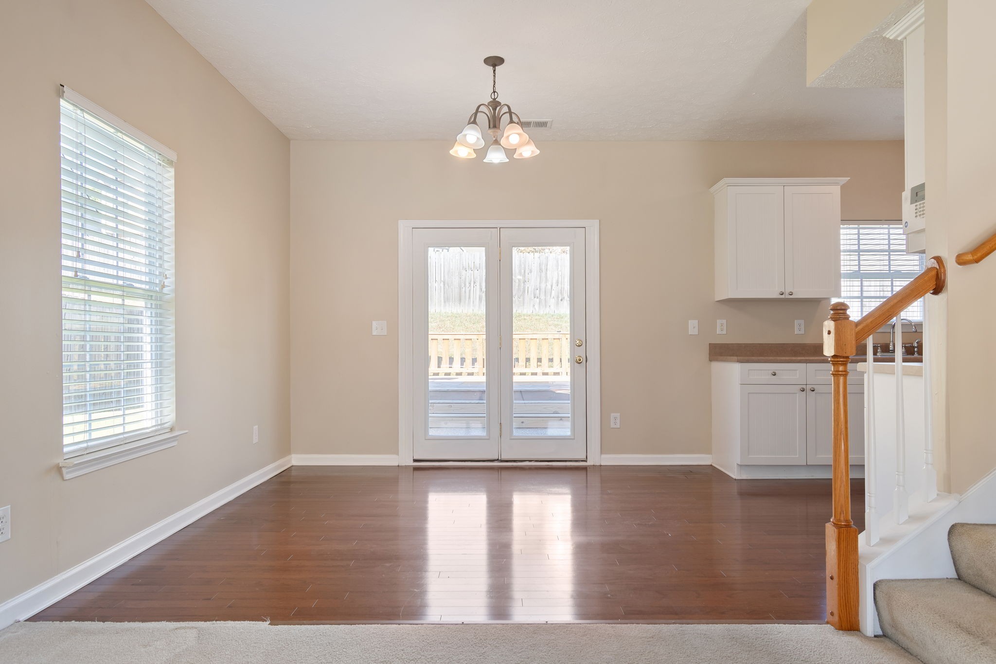 1430 Bern Dr Property Photo 8