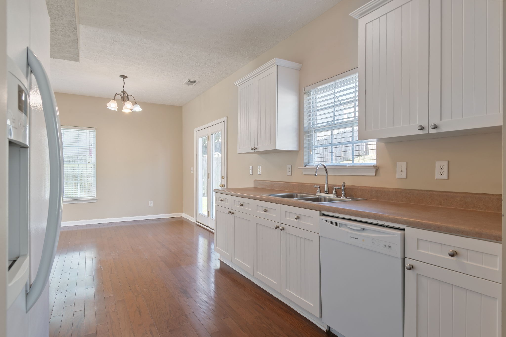 1430 Bern Dr Property Photo 11