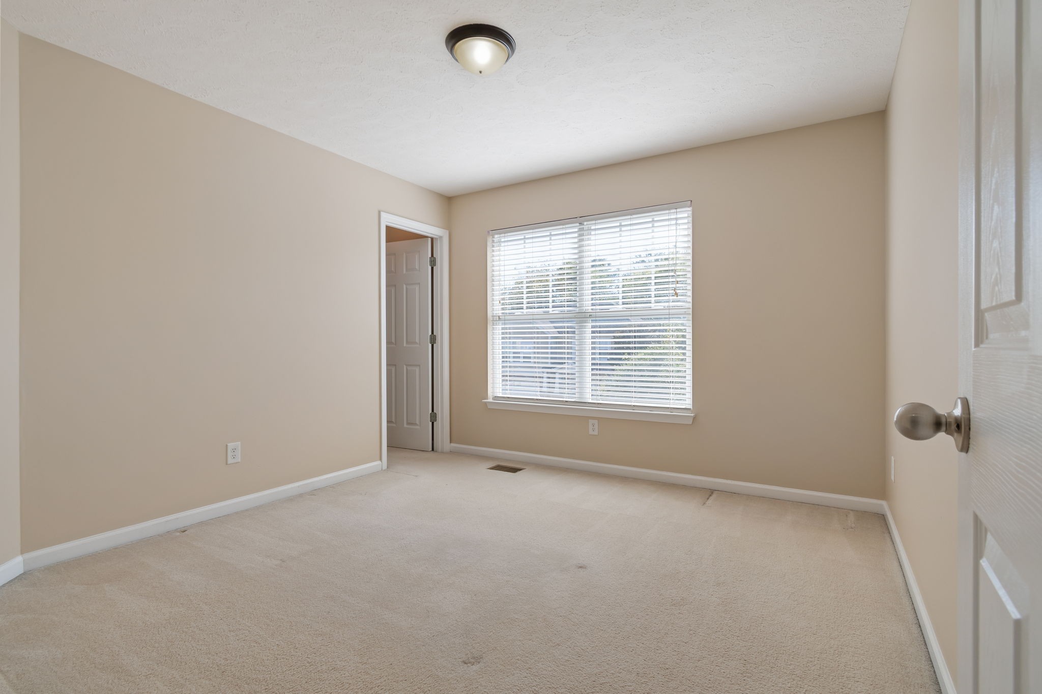 1430 Bern Dr Property Photo 18