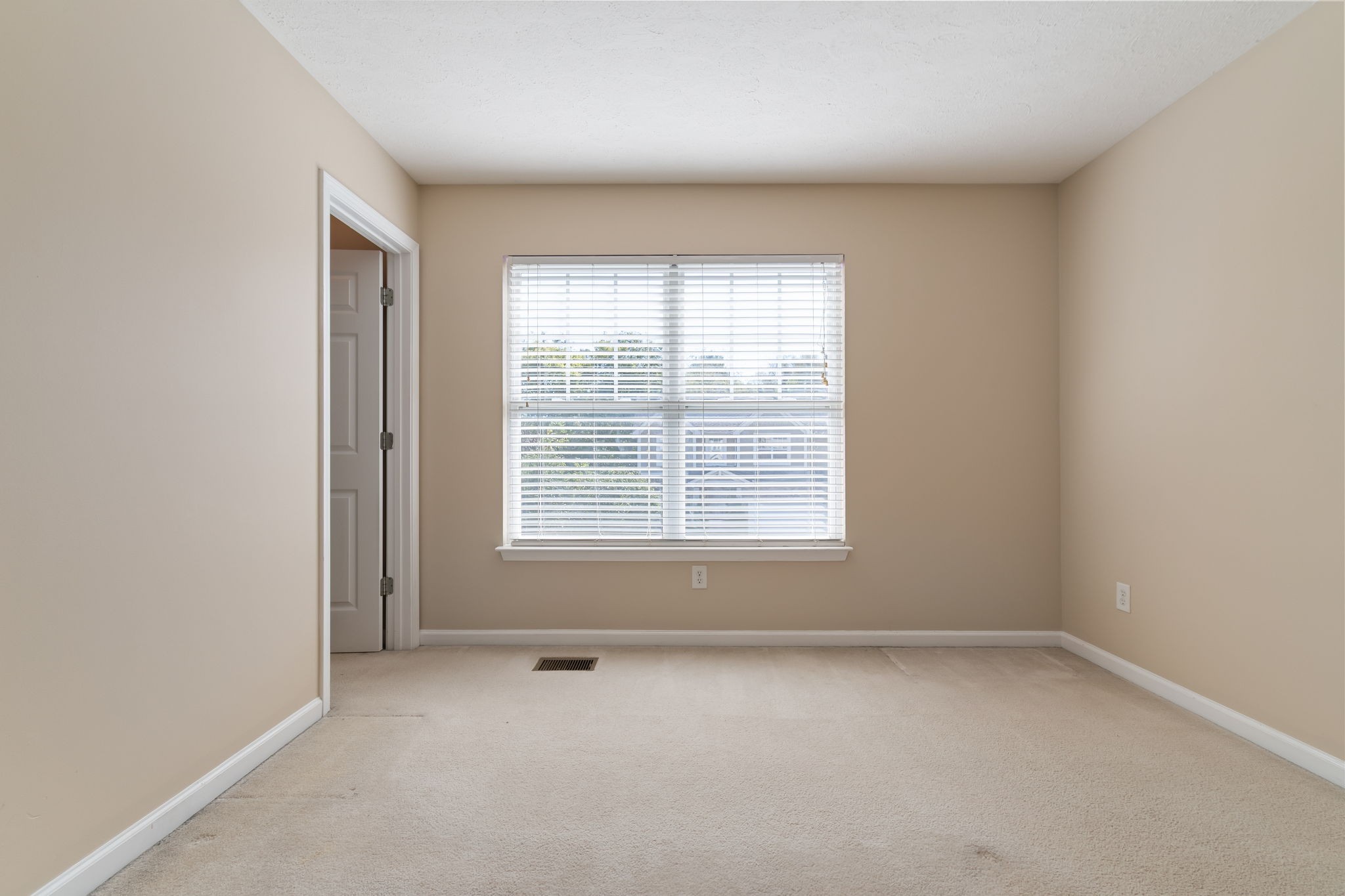 1430 Bern Dr Property Photo 19