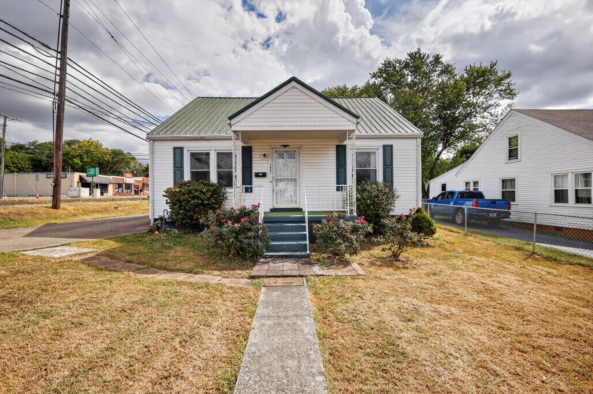 1801 Scribner Ave Property Photo 5