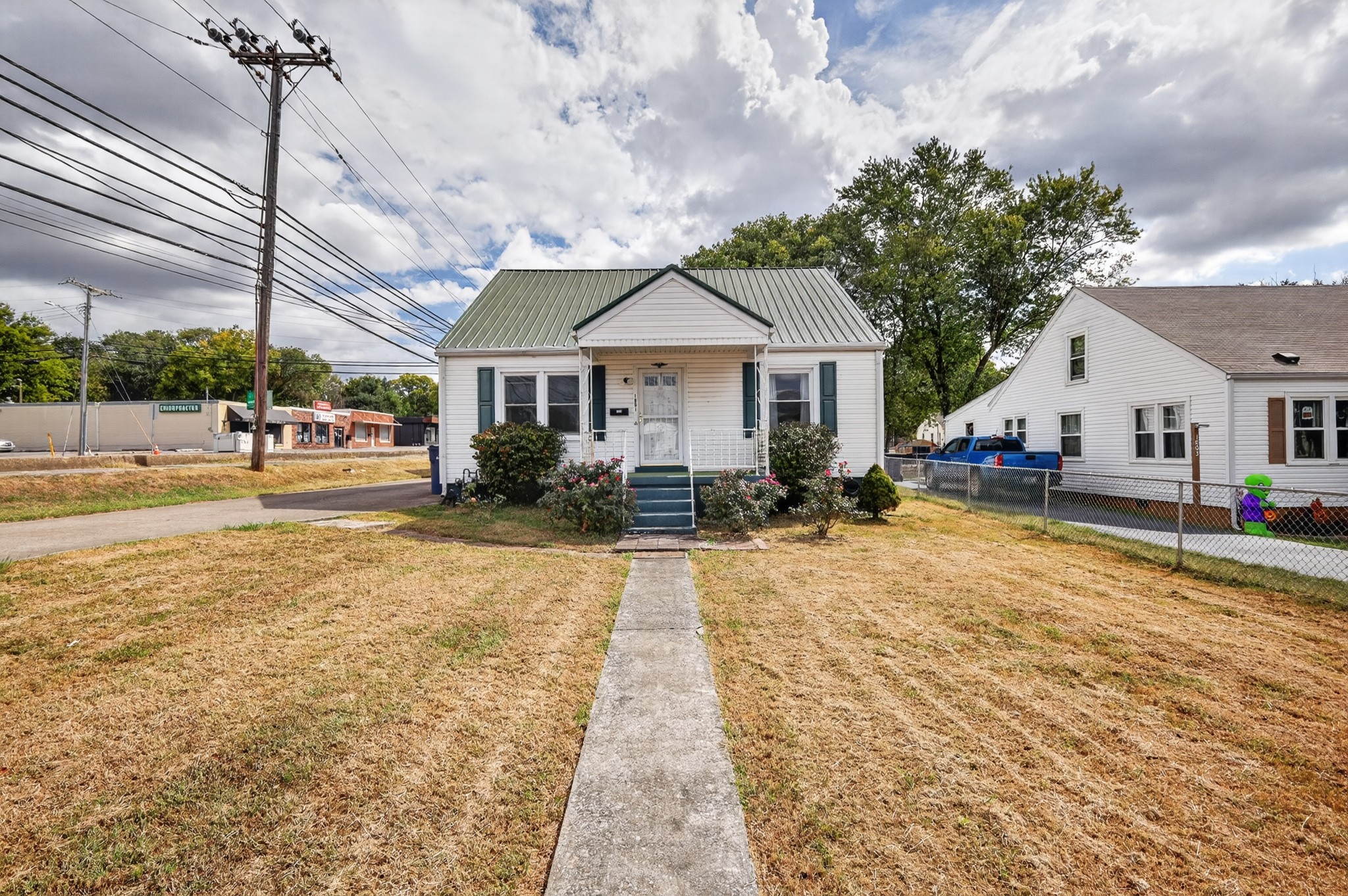 1801 Scribner Ave Property Photo 6