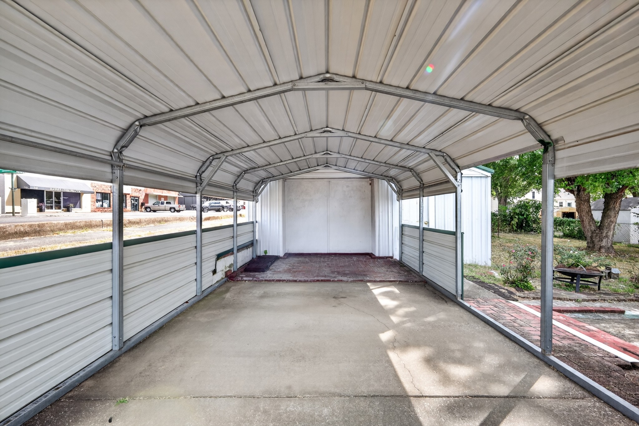 1801 Scribner Ave Property Photo 42