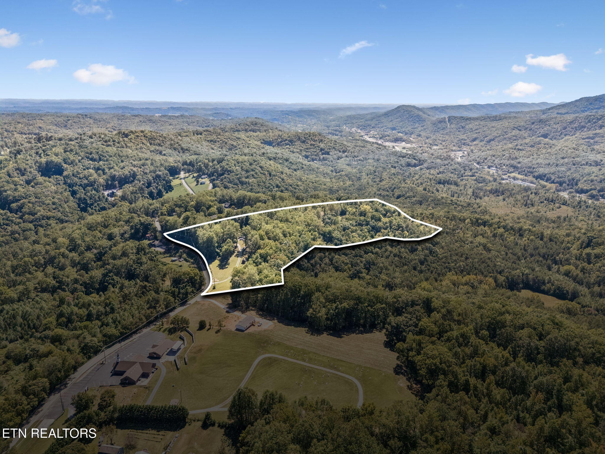 1813 Oak Grove Rd Property Photo 6