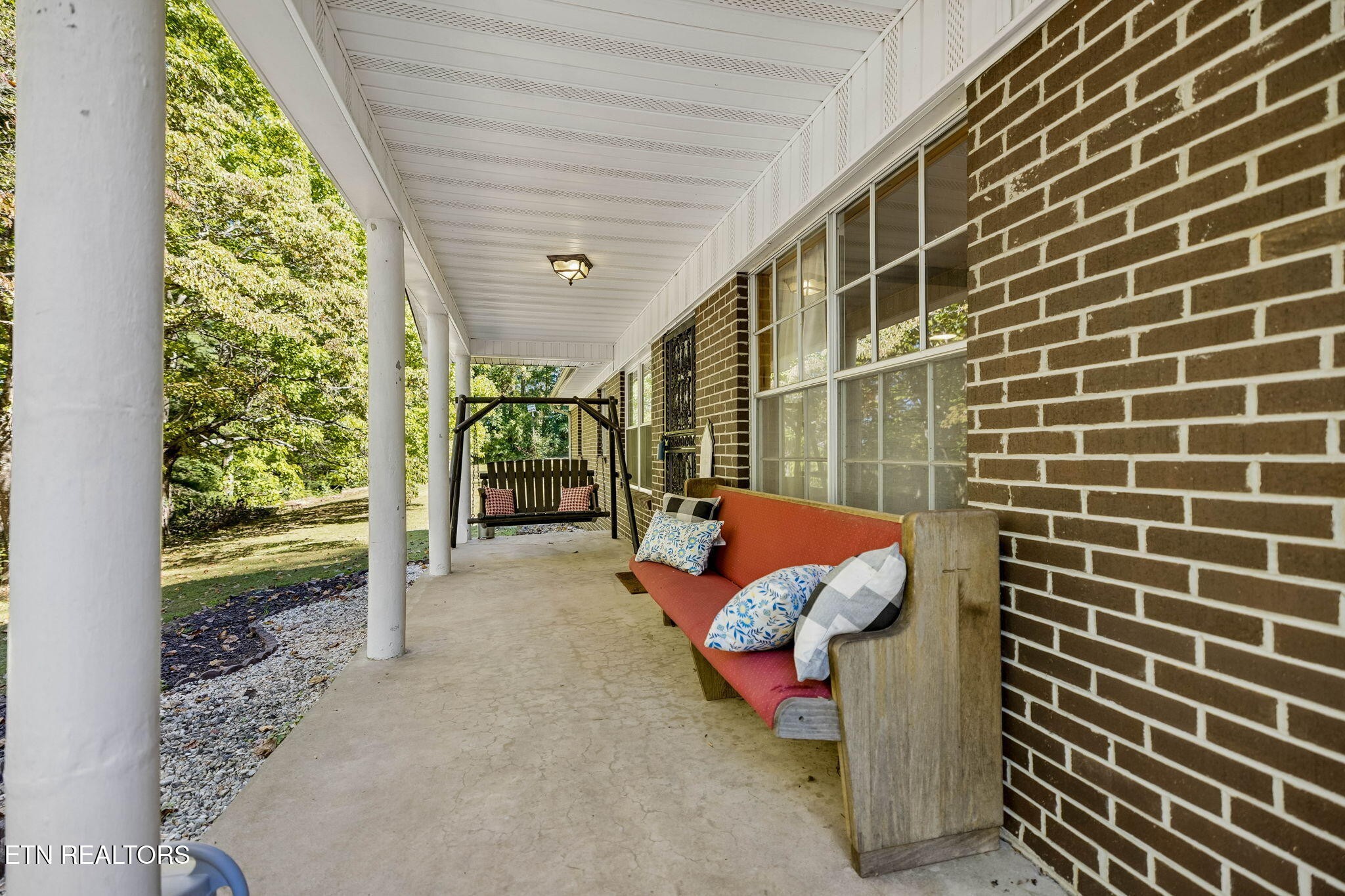 1813 Oak Grove Rd Property Photo 8