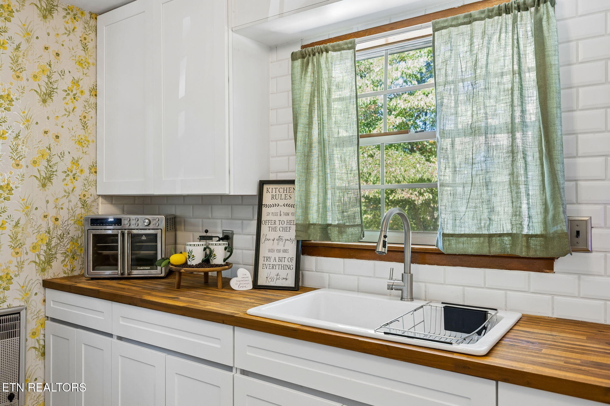 1813 Oak Grove Rd Property Photo 9