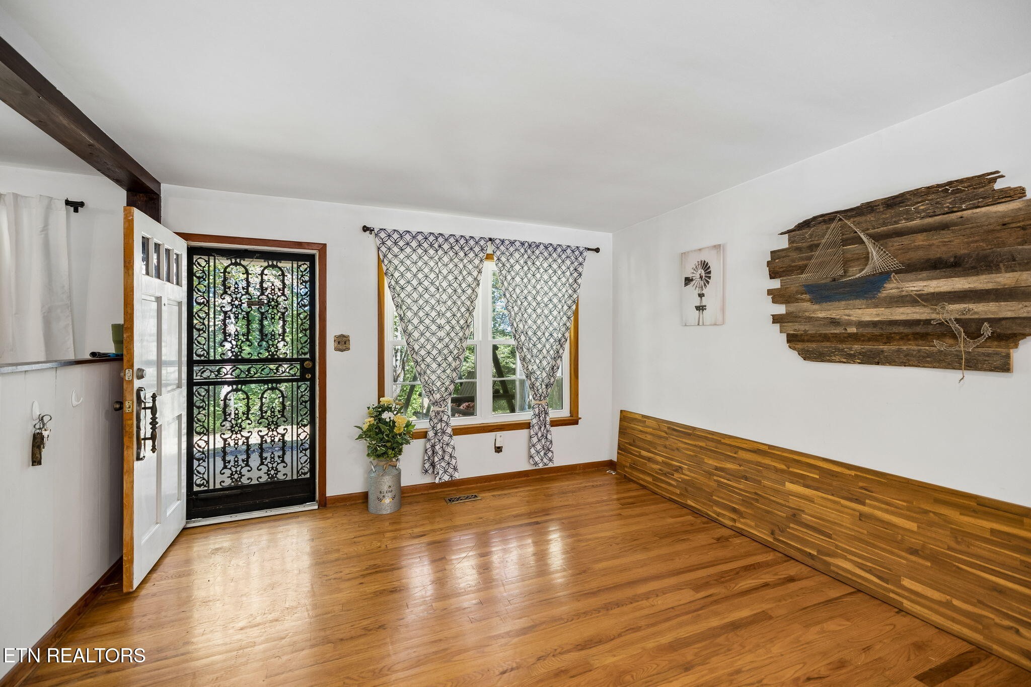 1813 Oak Grove Rd Property Photo 10