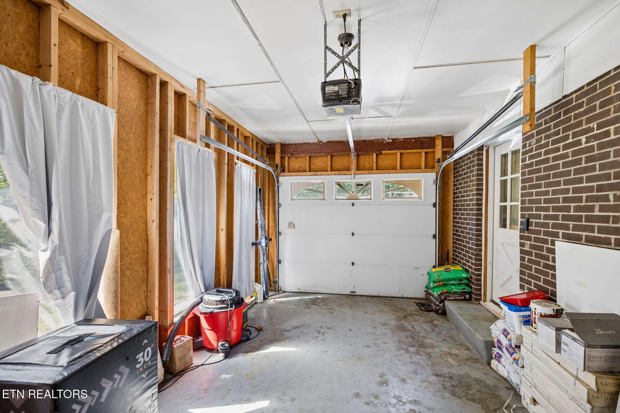 1813 Oak Grove Rd Property Photo 15