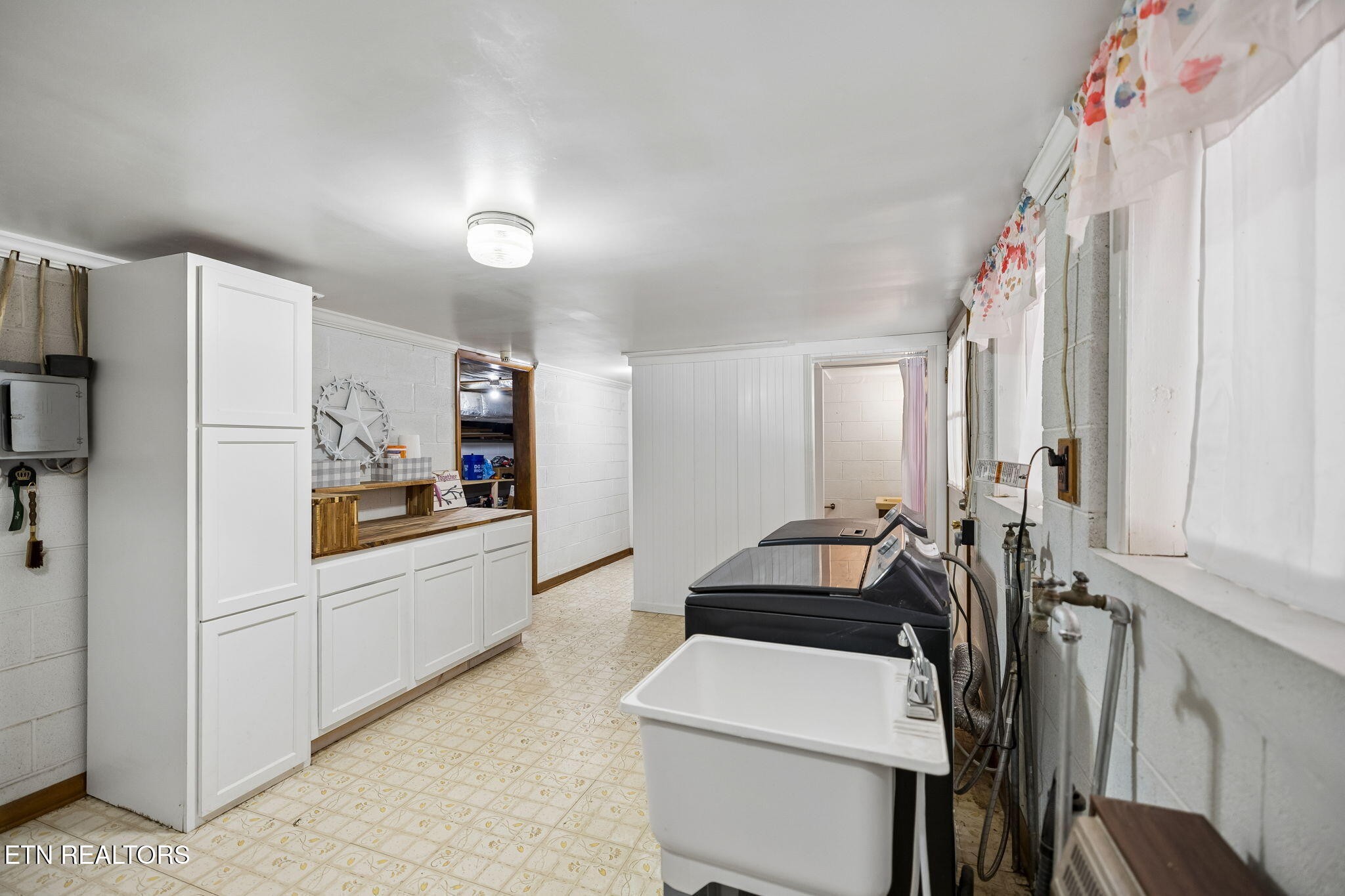 1813 Oak Grove Rd Property Photo 21