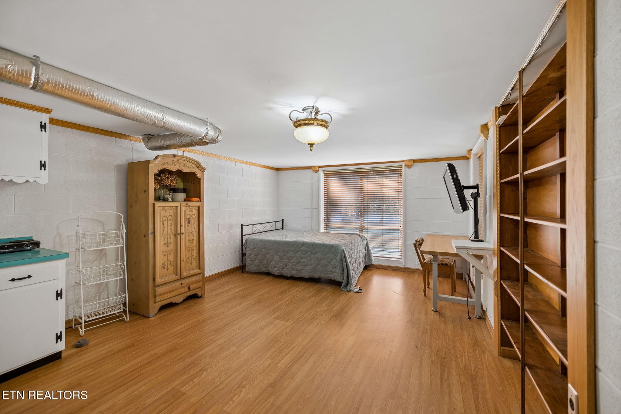 1813 Oak Grove Rd Property Photo 22