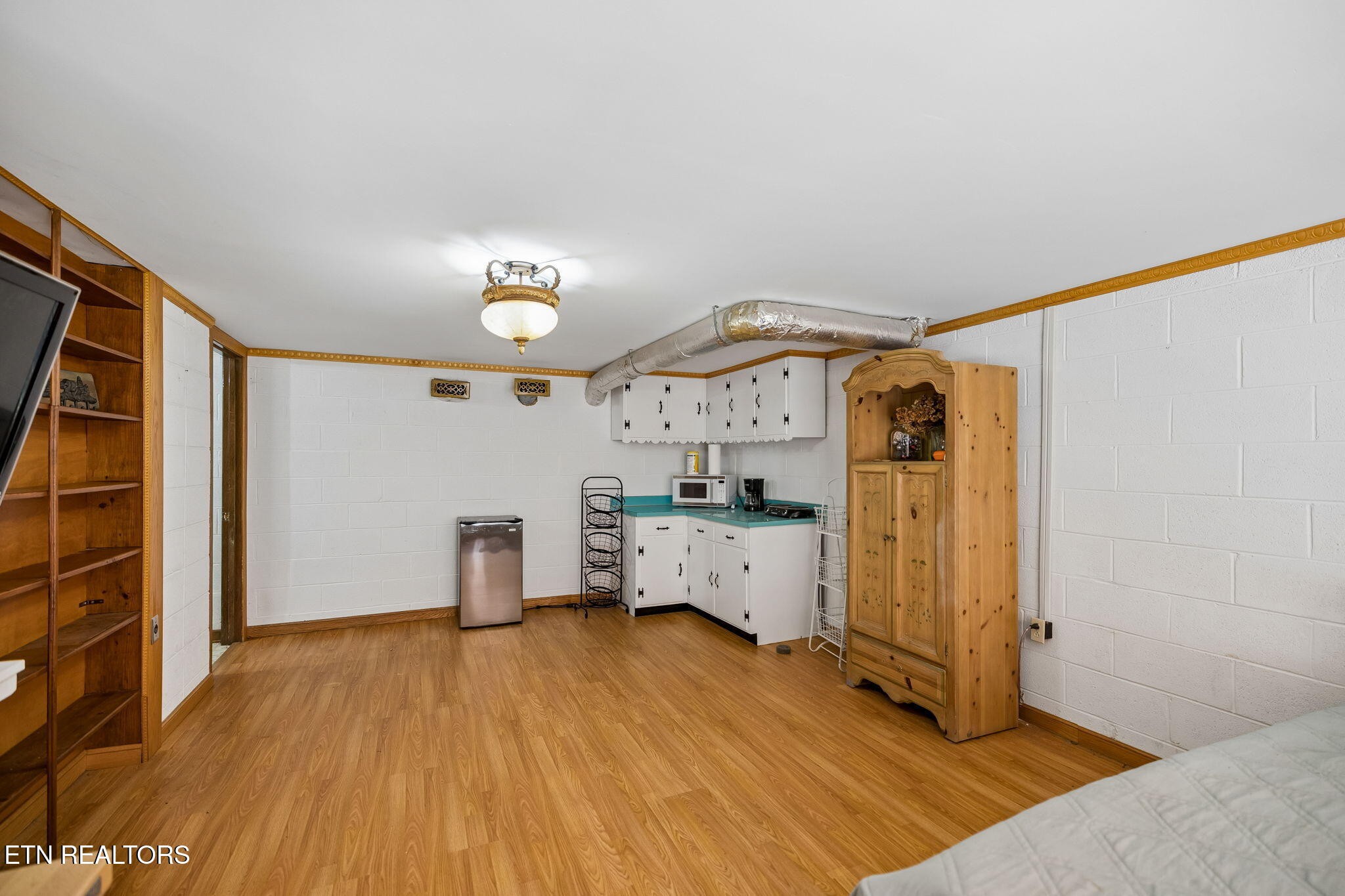 1813 Oak Grove Rd Property Photo 23