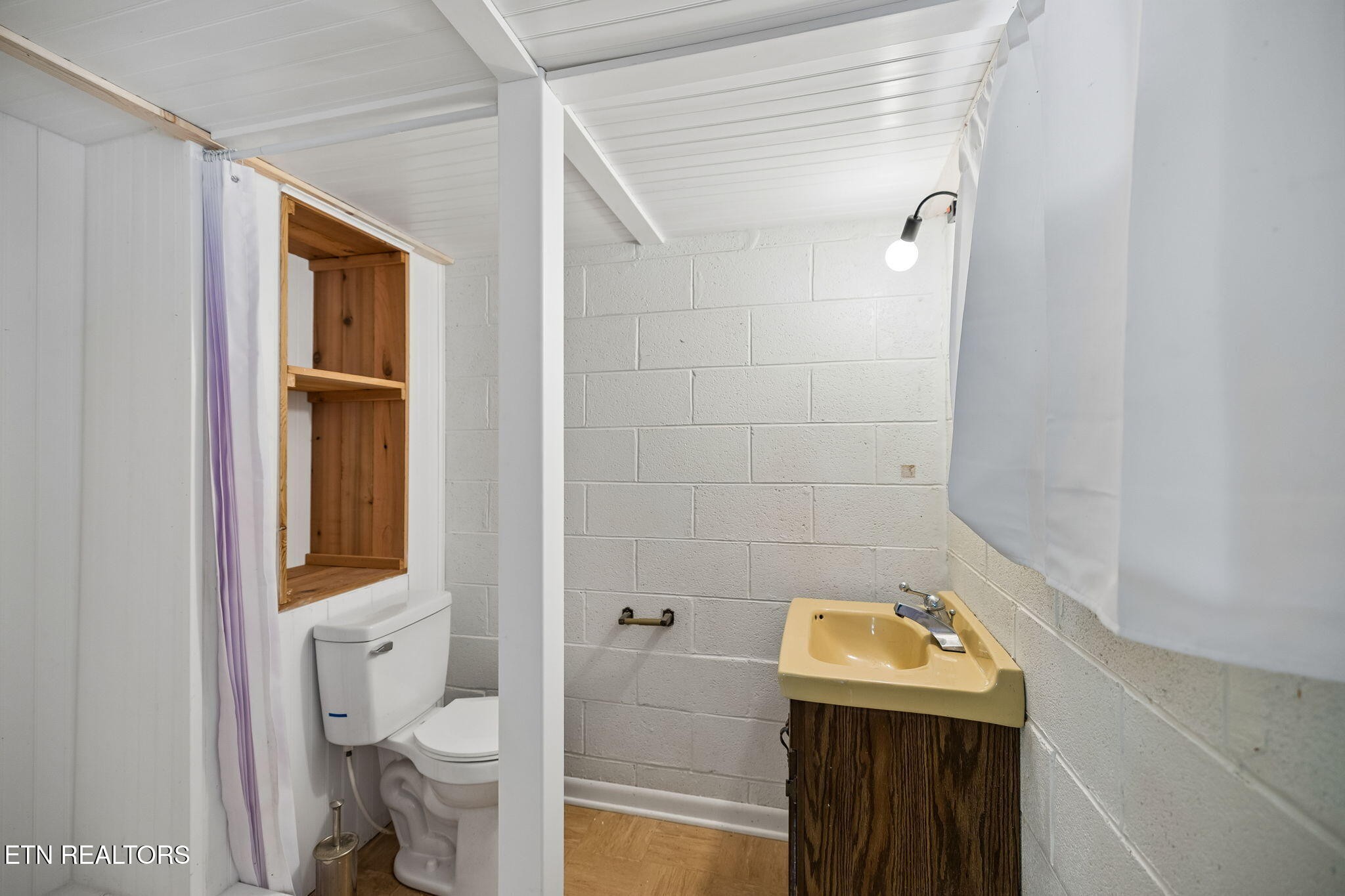 1813 Oak Grove Rd Property Photo 25