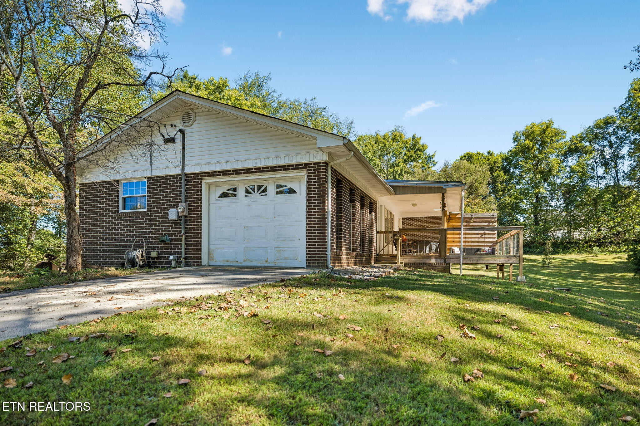 1813 Oak Grove Rd Property Photo 30