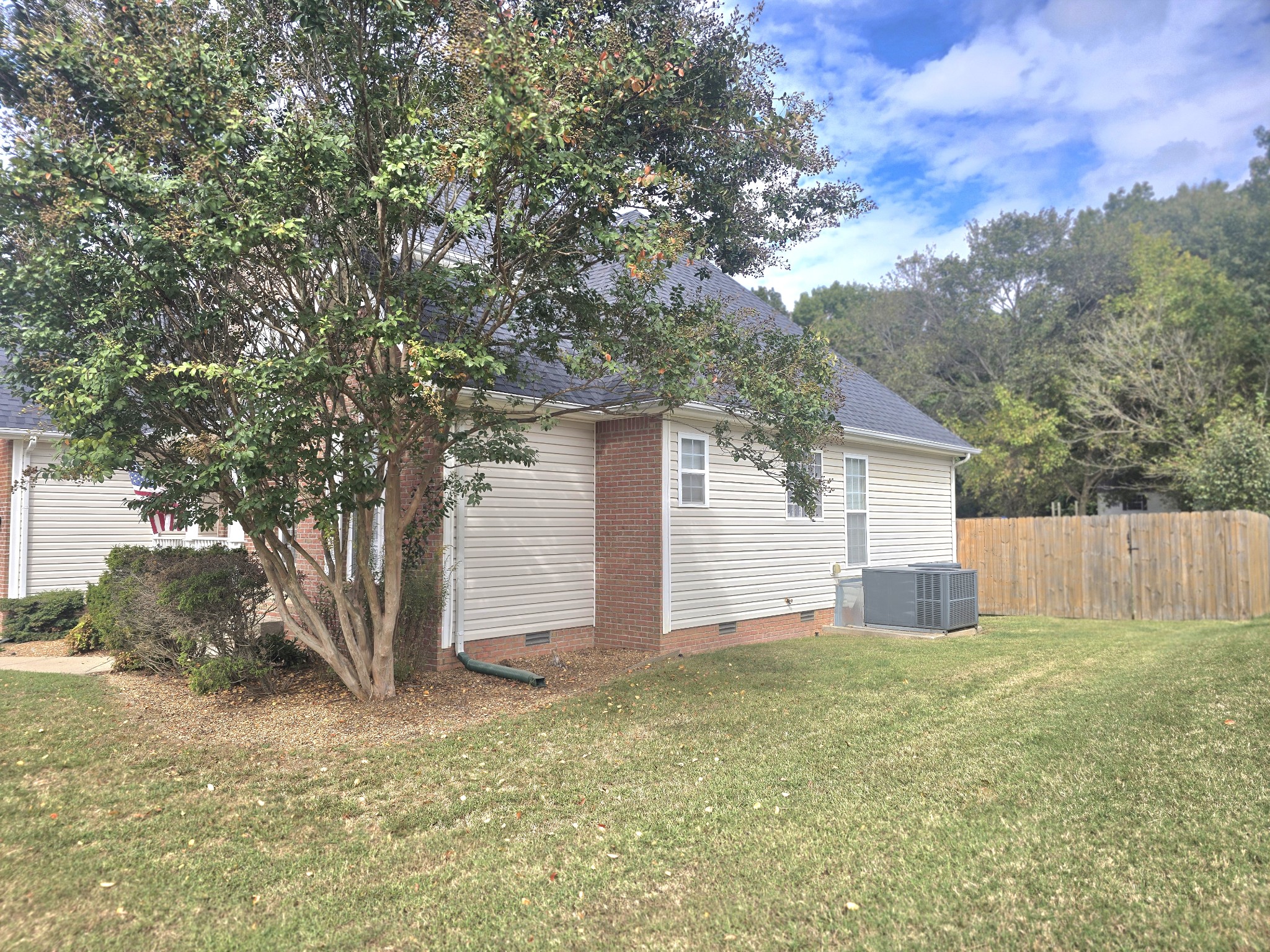 4413 Taylor Hall Ln Property Photo 3