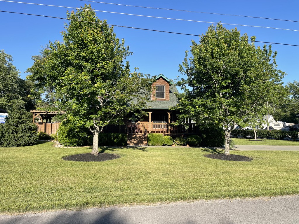 619 Westview Dr Property Photo 2