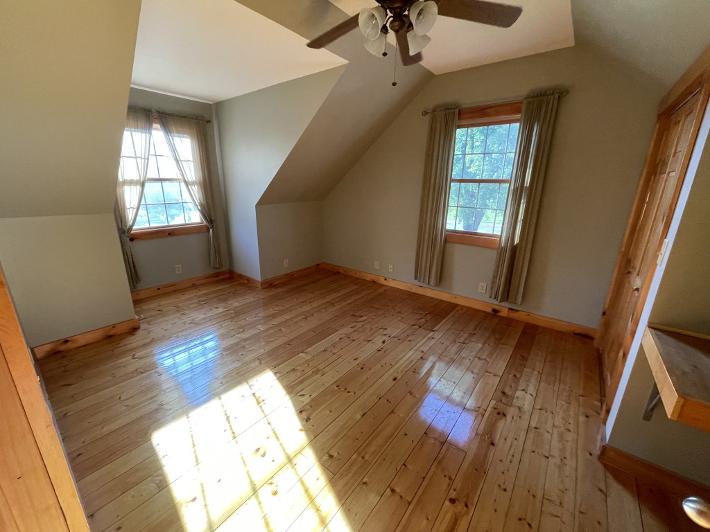 619 Westview Dr Property Photo 23