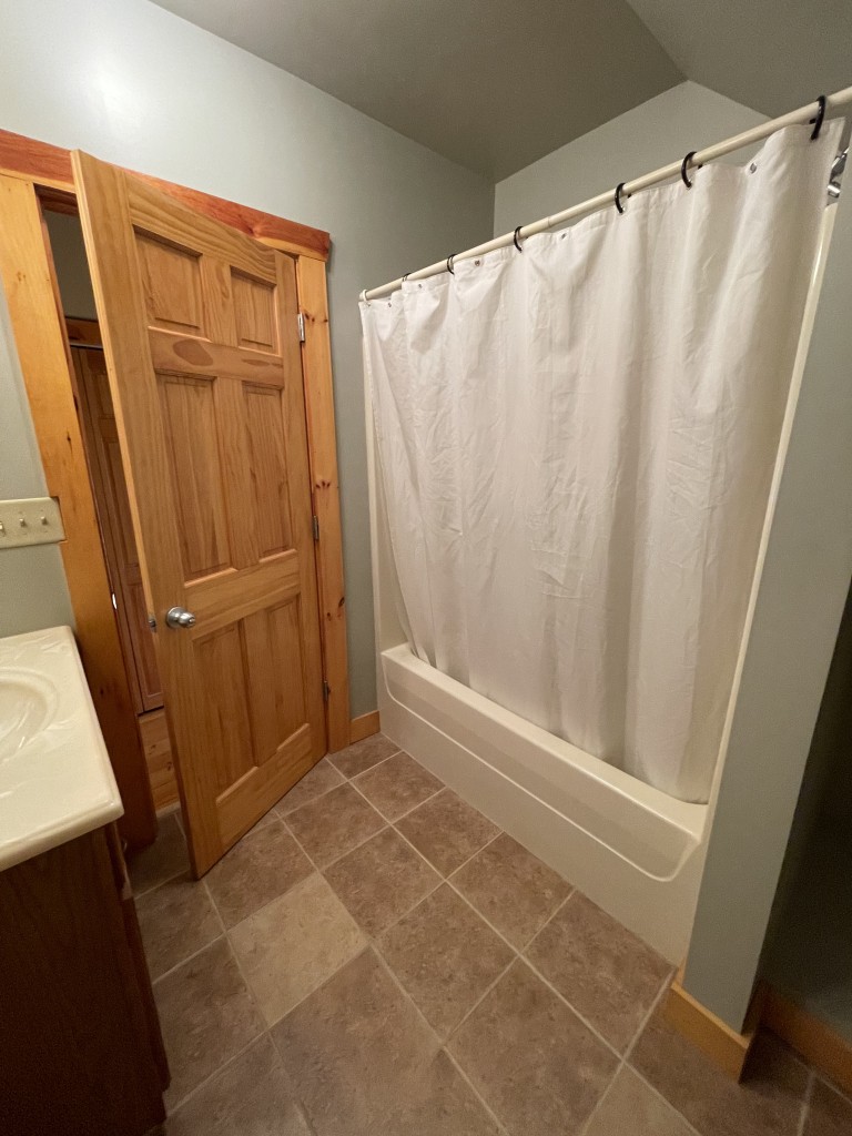 619 Westview Dr Property Photo 27
