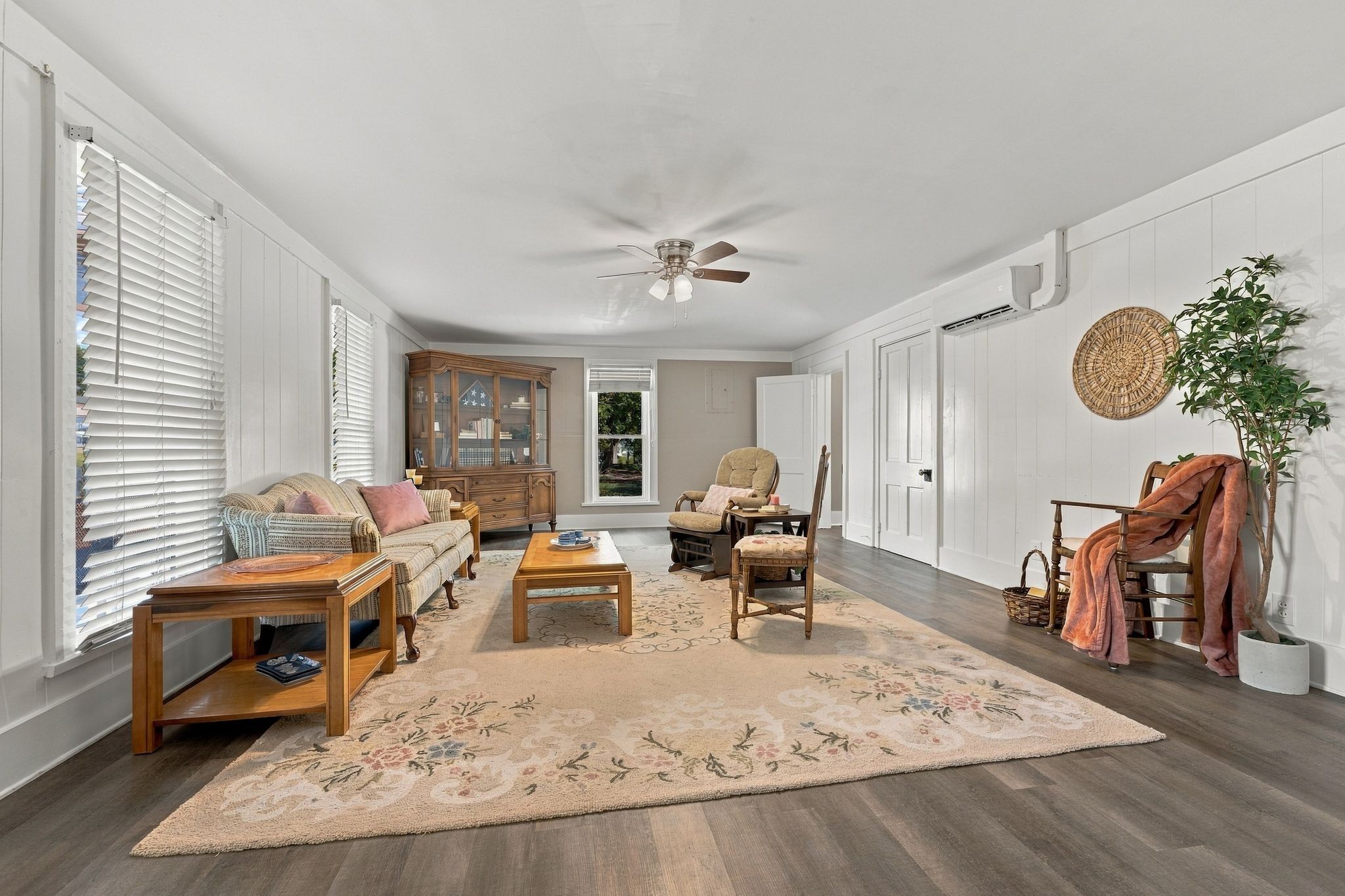 525 Water St Property Photo 5