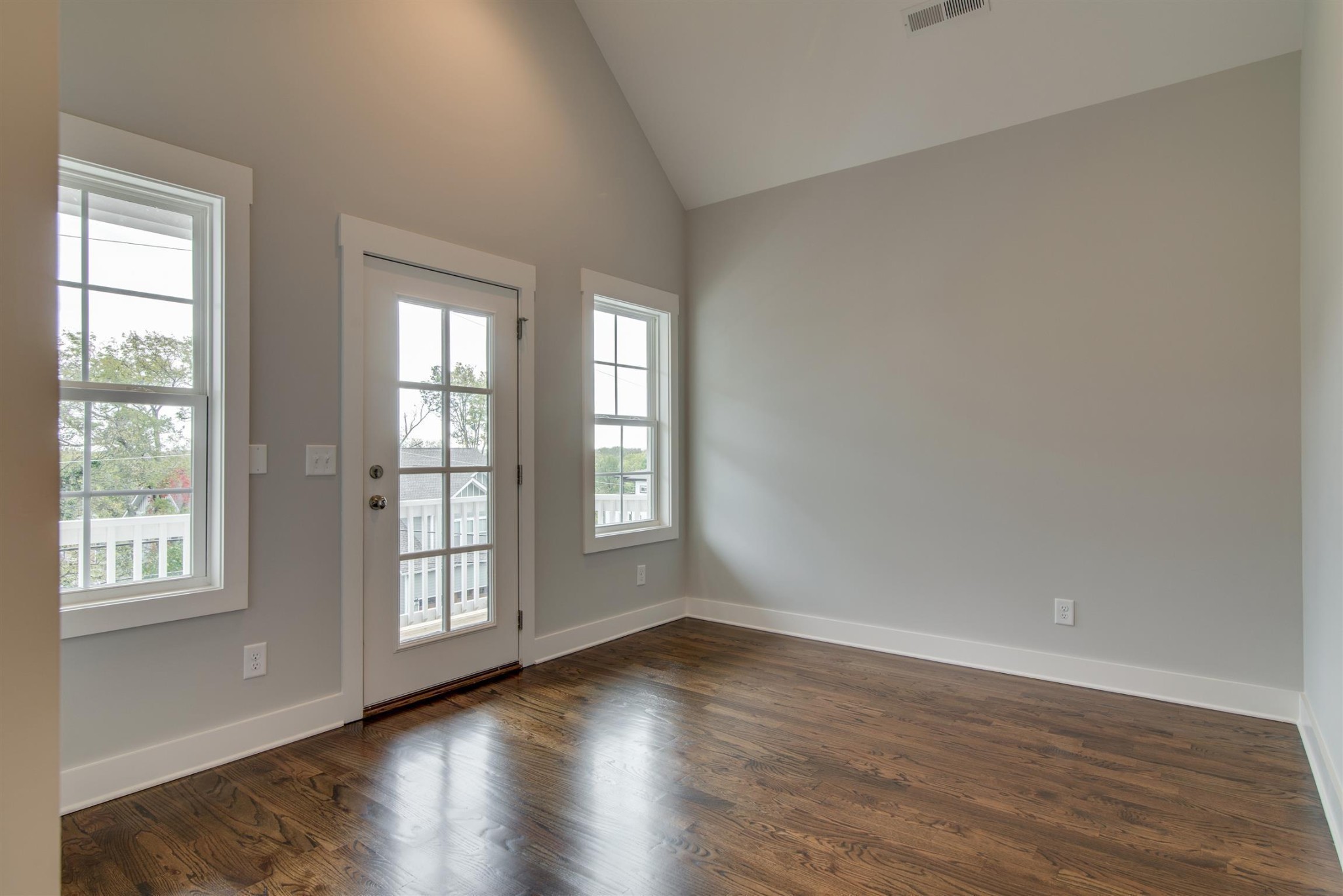 1711 10th Avenue, S Property Photo 15