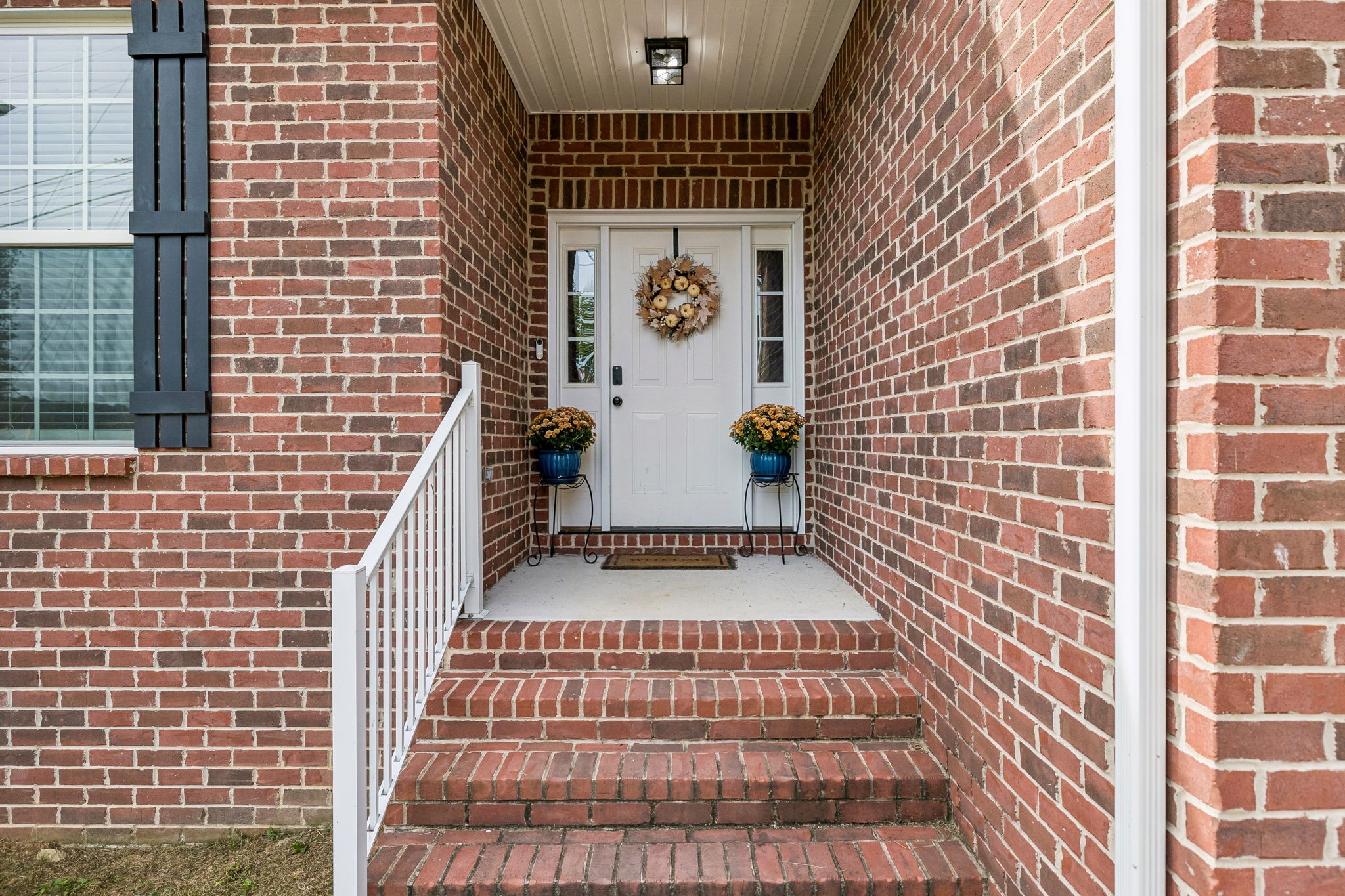 102 Bradford Way Property Photo 1