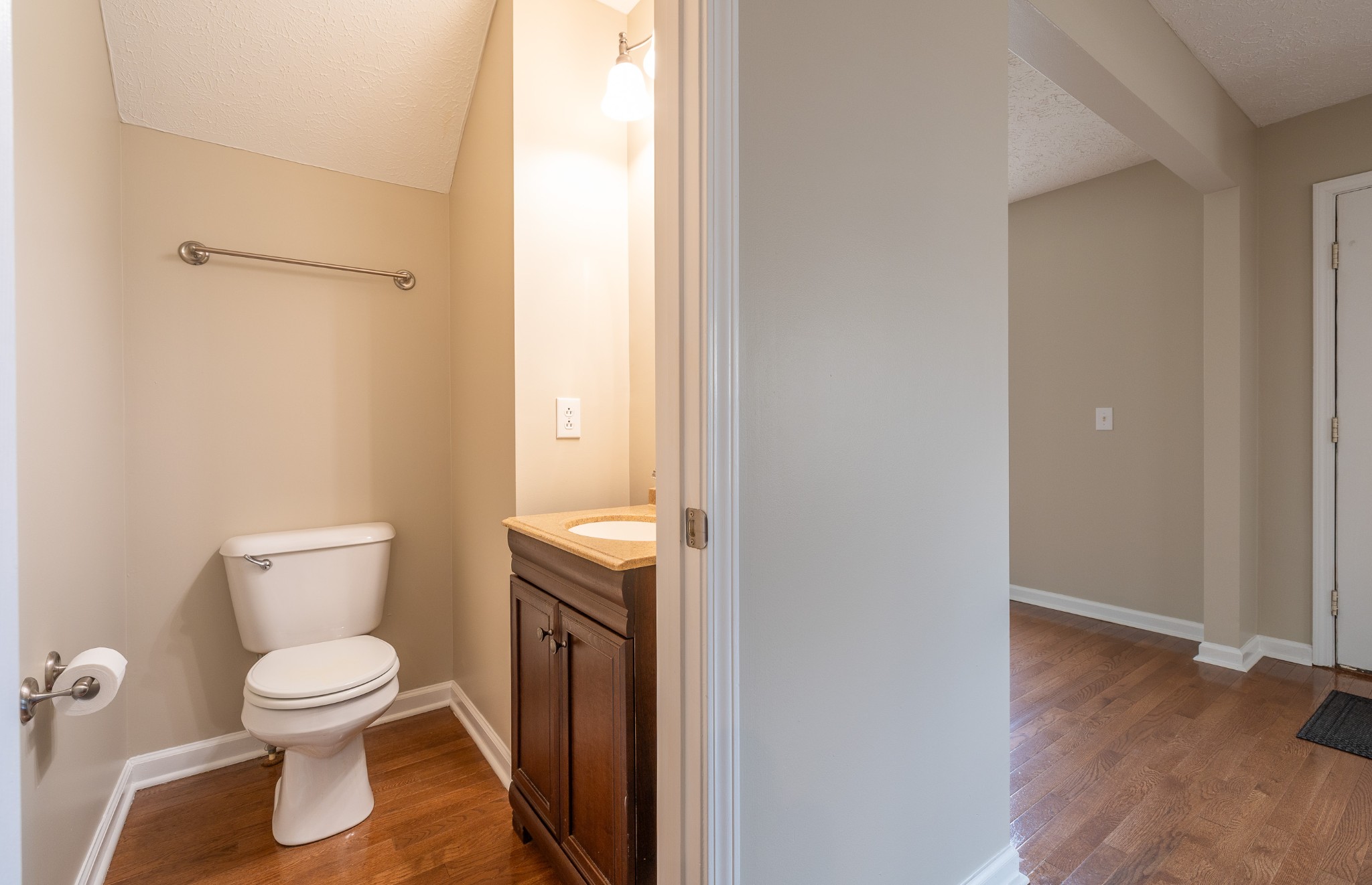 4040 Hallborough Way Property Photo 17