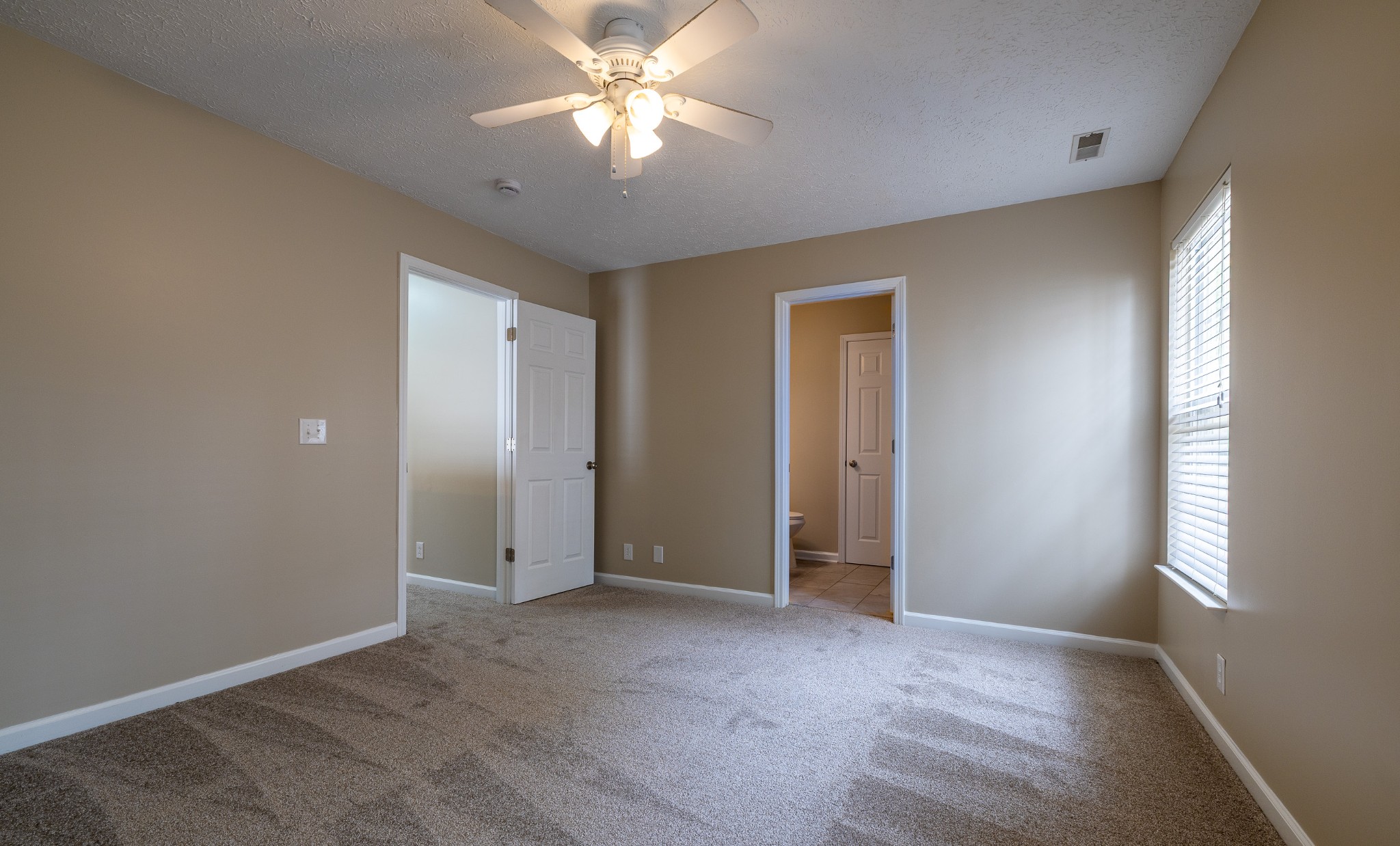 4040 Hallborough Way Property Photo 22