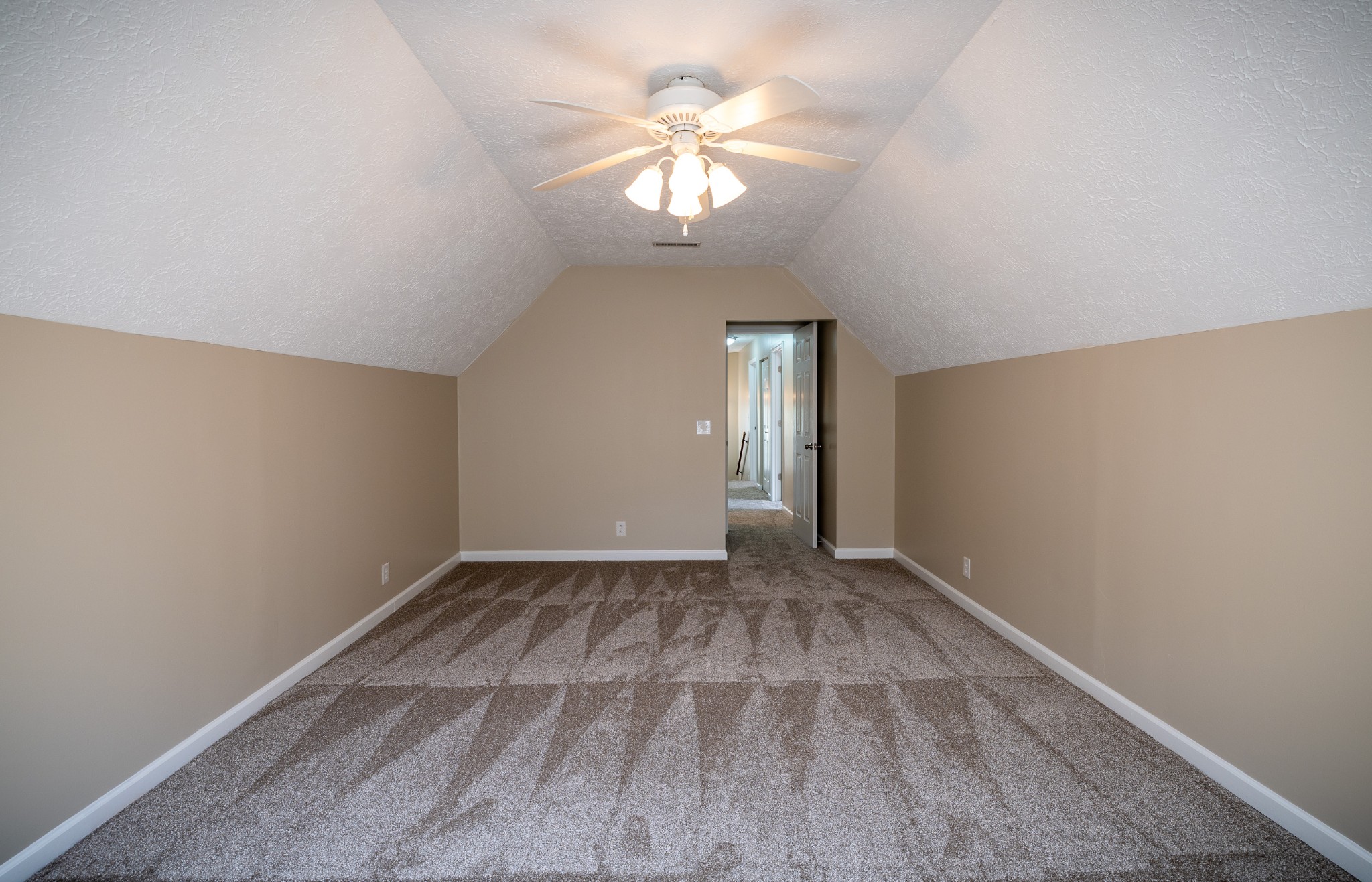 4040 Hallborough Way Property Photo 37