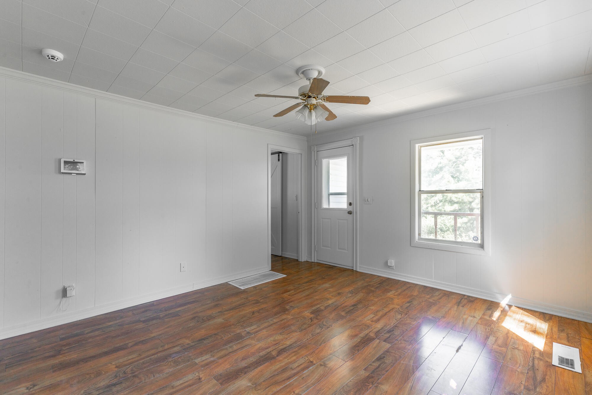 406 Chambers Street Property Photo 6