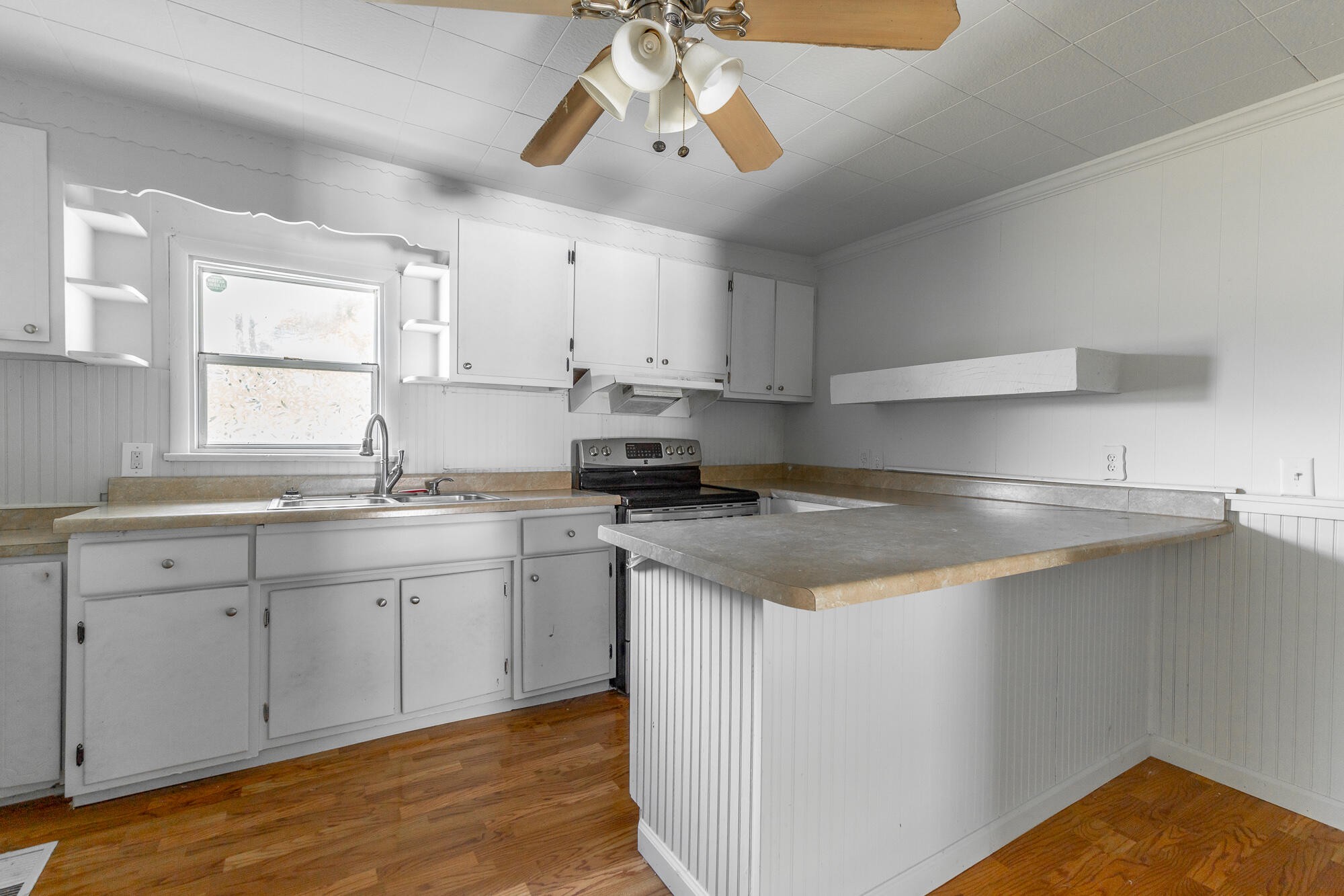 406 Chambers Street Property Photo 8