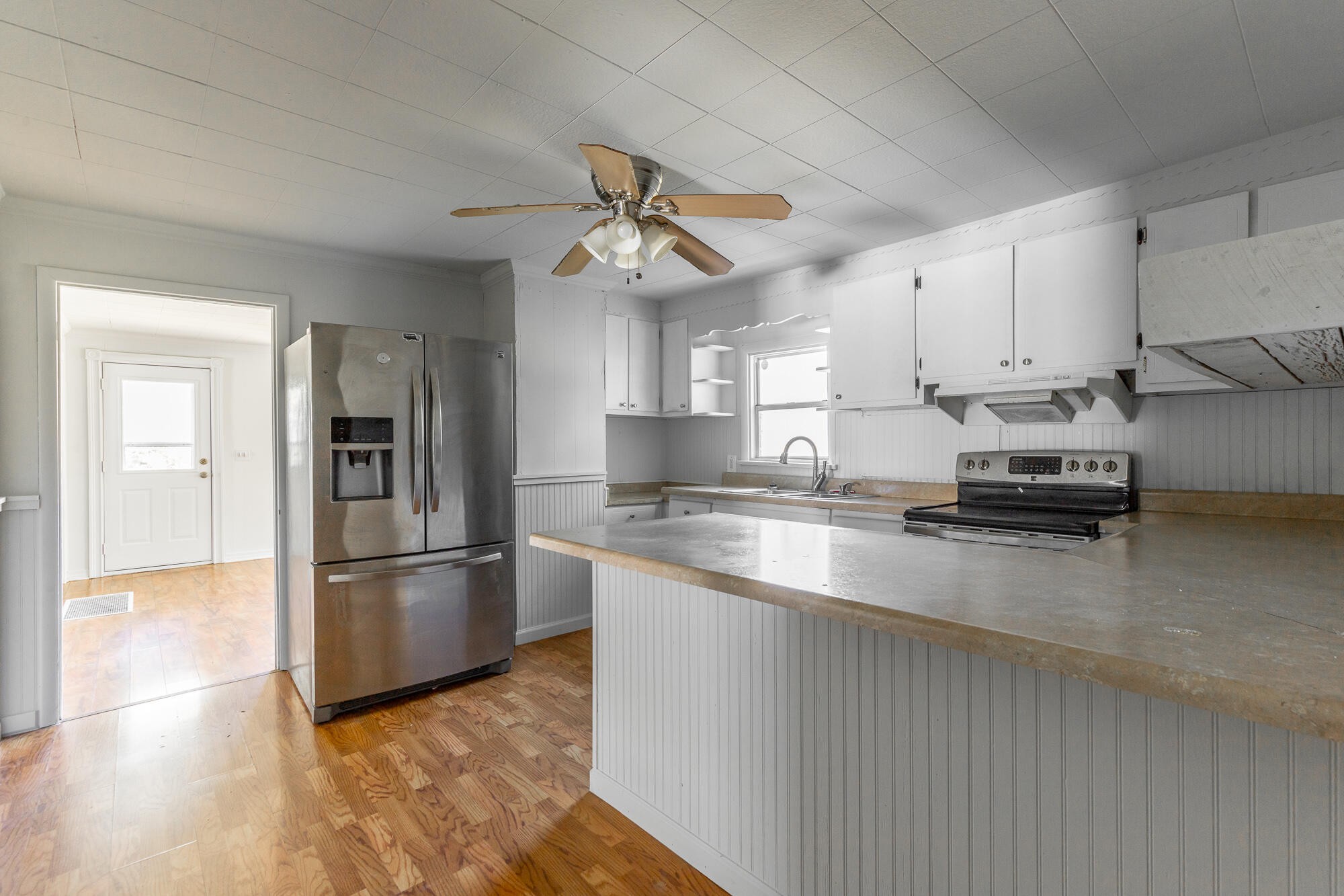 406 Chambers Street Property Photo 9